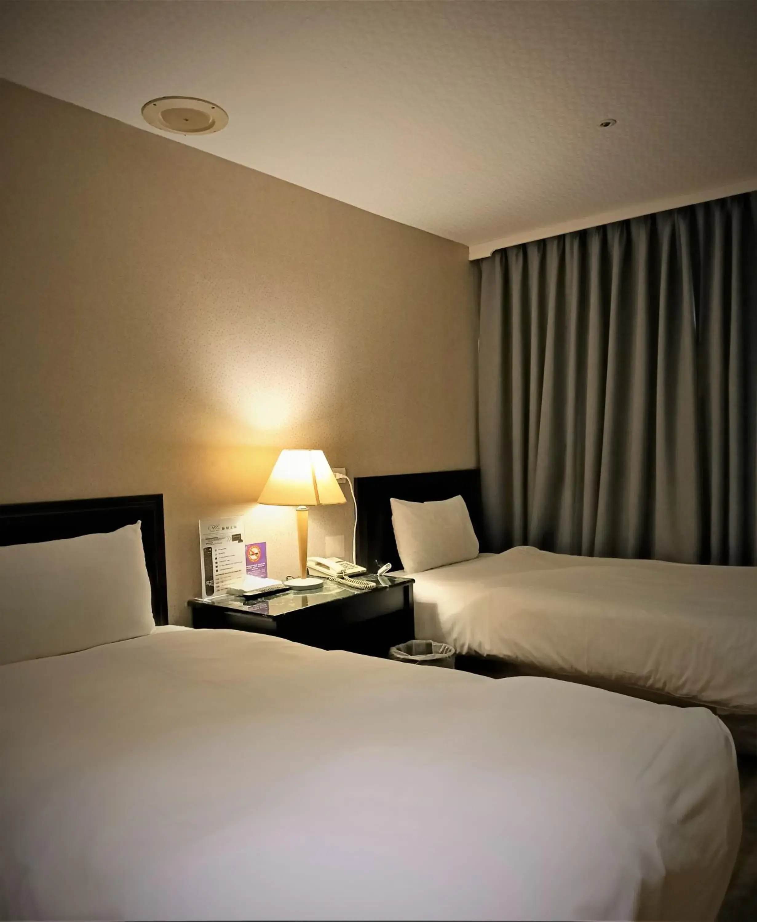 Standard Twin Room in Well Garden Hotel Standard Twin Room in Well Garden Hotel