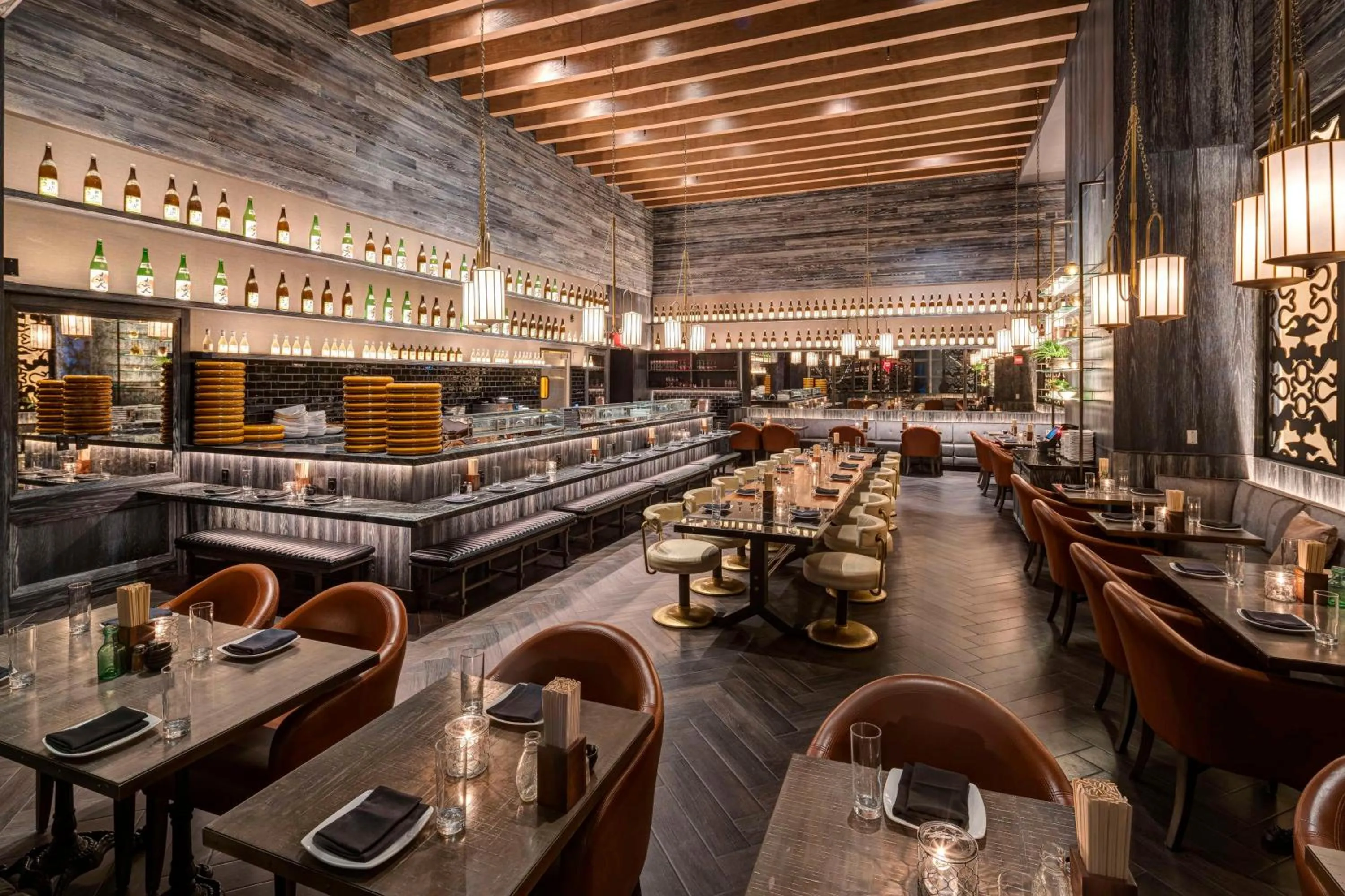 Lounge or bar in The Diplomat Beach Resort Hollywood, Curio Collection by Hilton