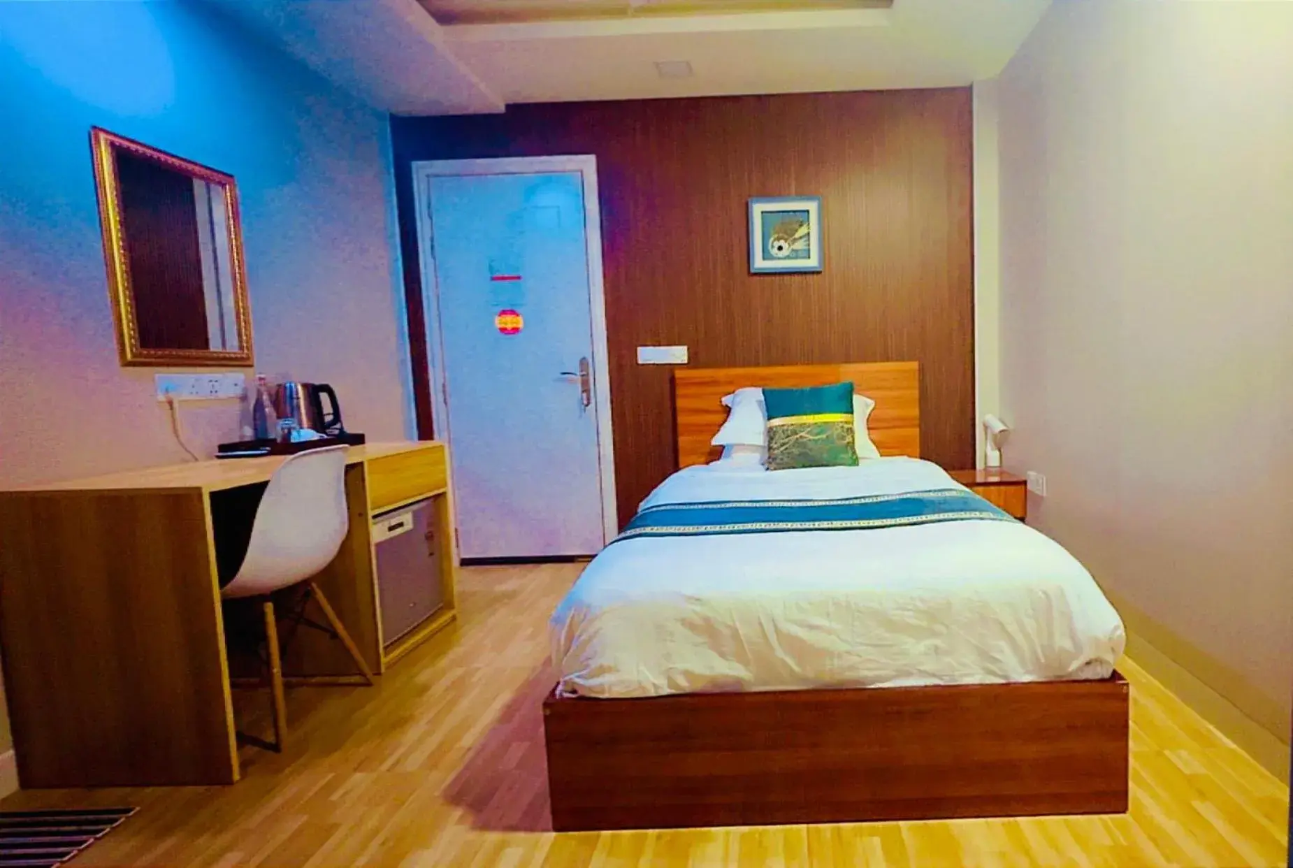 Double Room (1 Adult + 1 Child) in Hedheykuri Residence Fuvahmulah Double Room (1 Adult + 1 Child) in Hedheykuri Residence Fuvahmulah