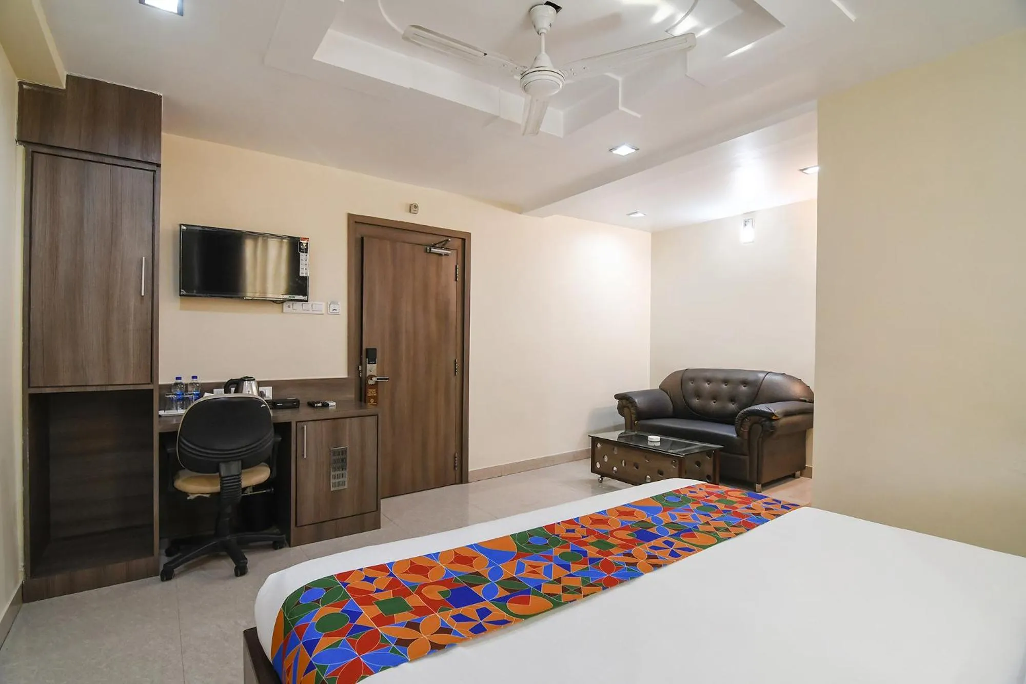 Bed in Via Raj Residency II