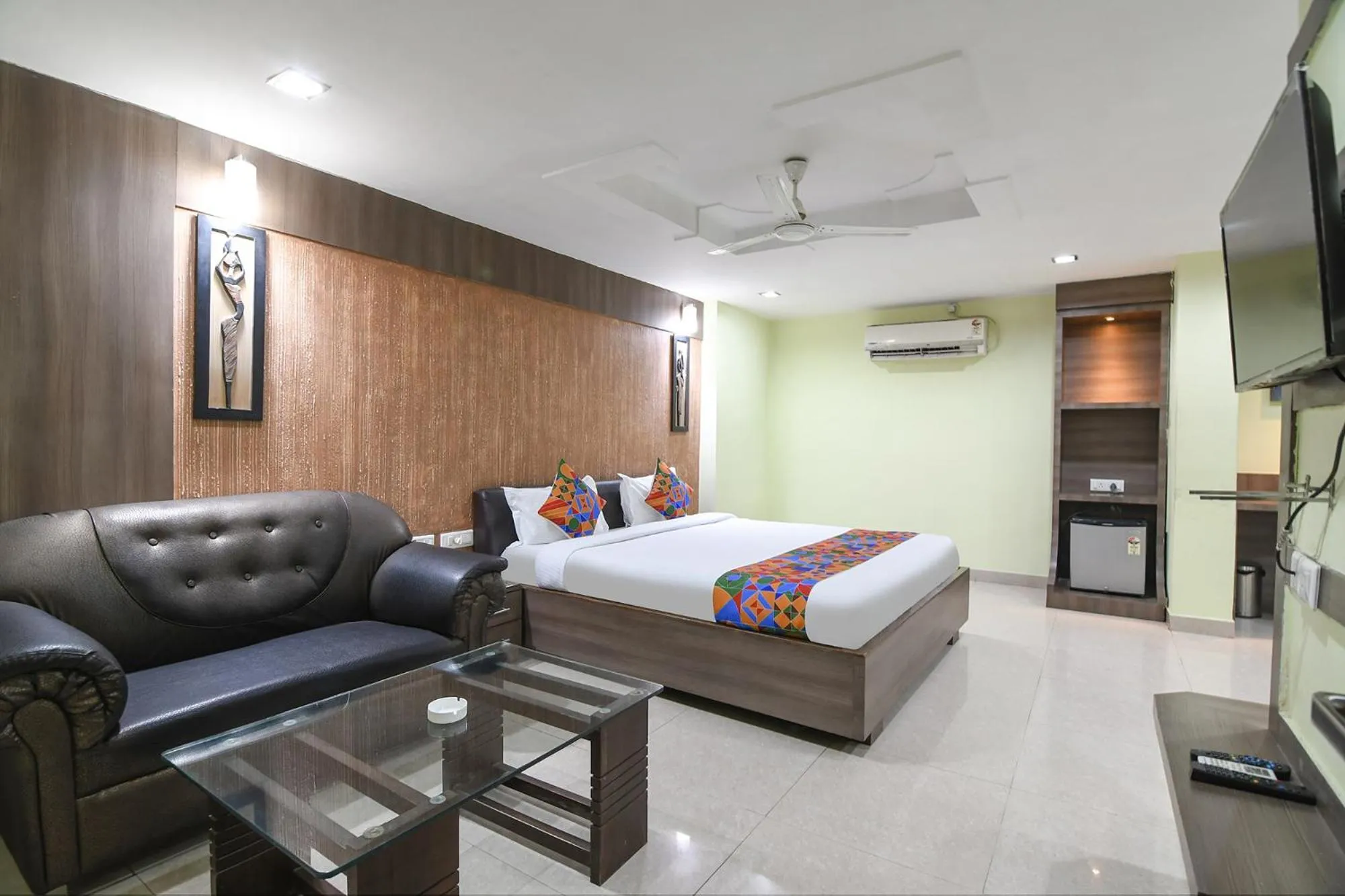 Bed in Via Raj Residency II