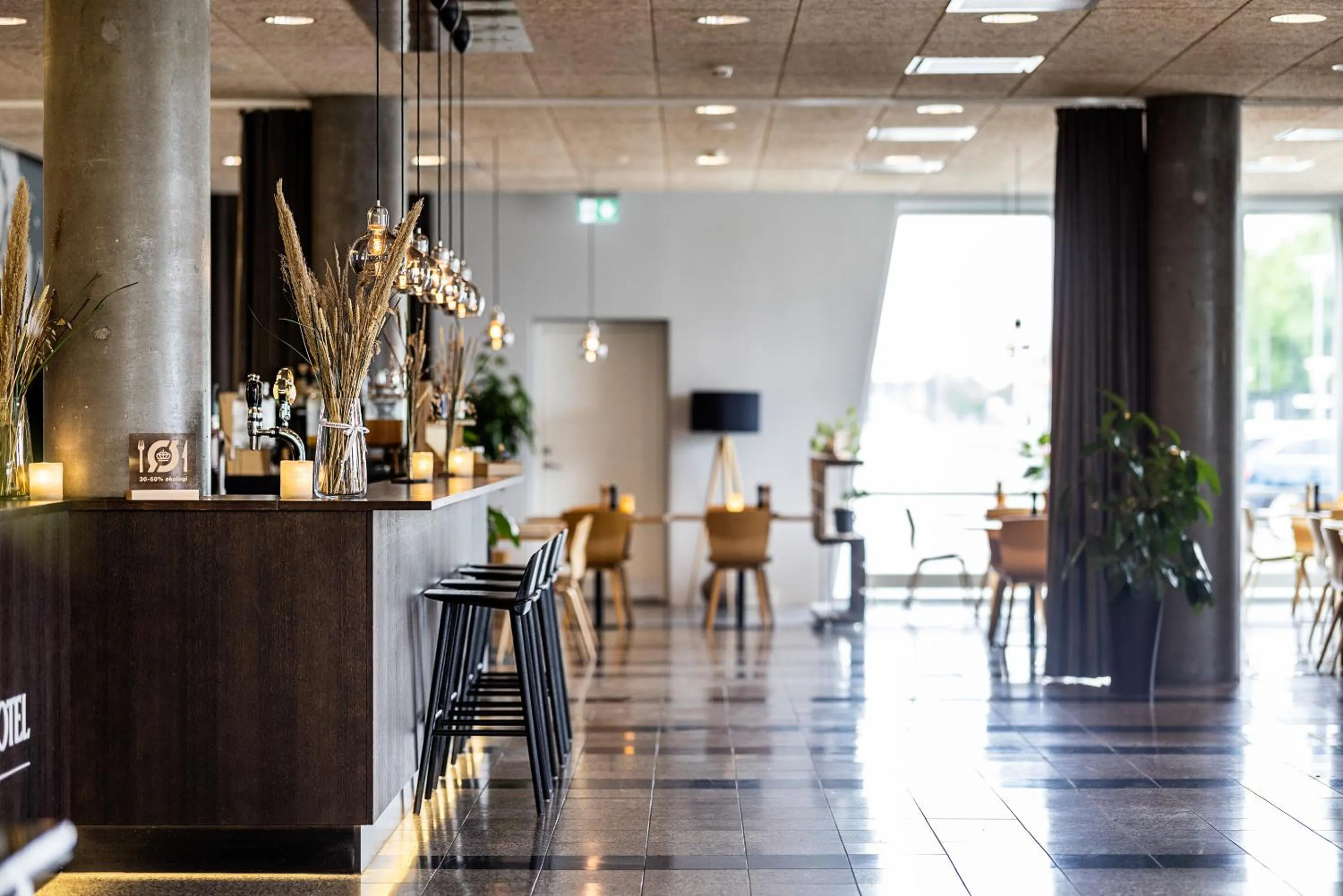 Restaurant/places to eat in Aalborg Airport Hotel