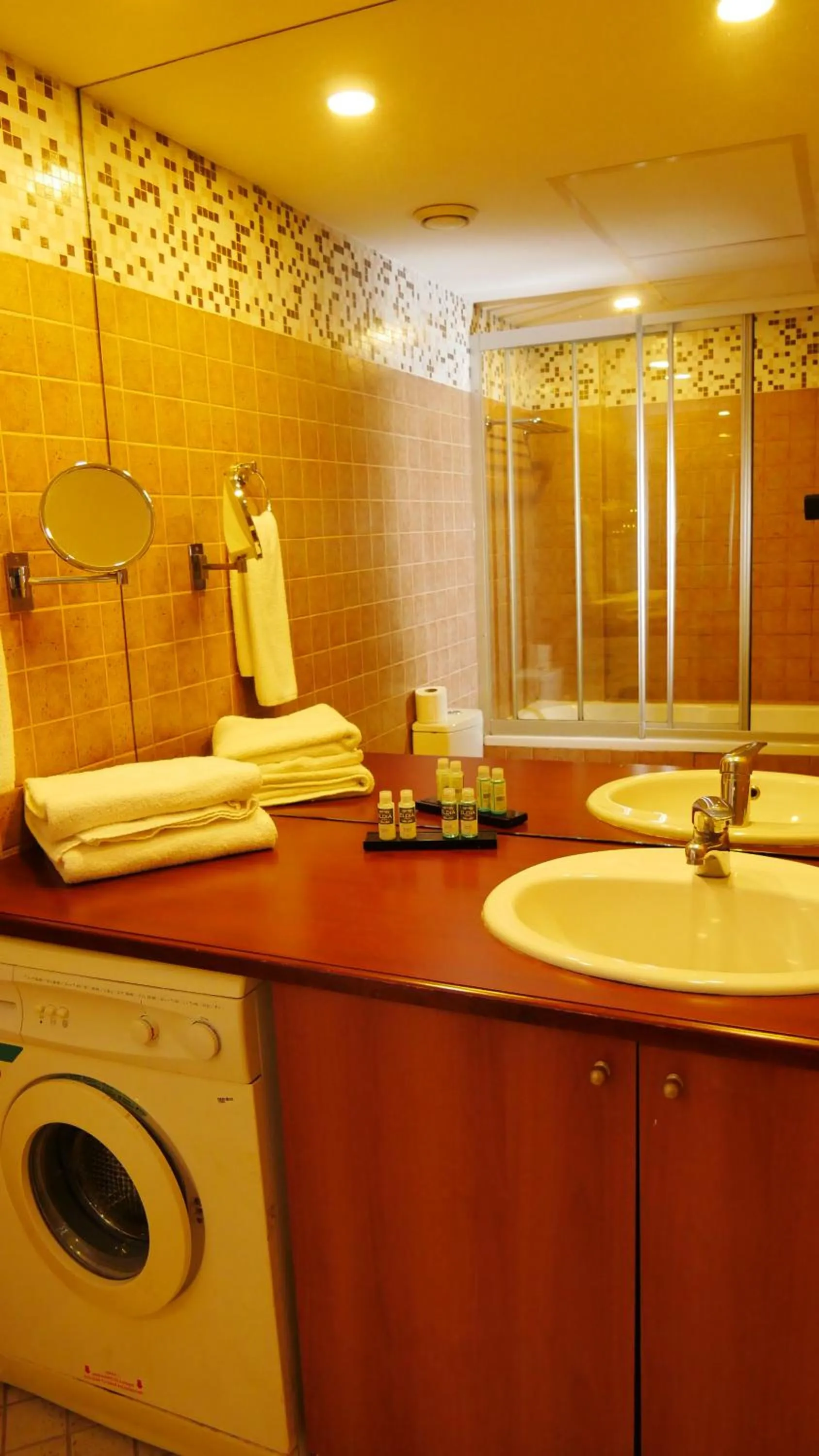 Bathroom in TALEN OTEL