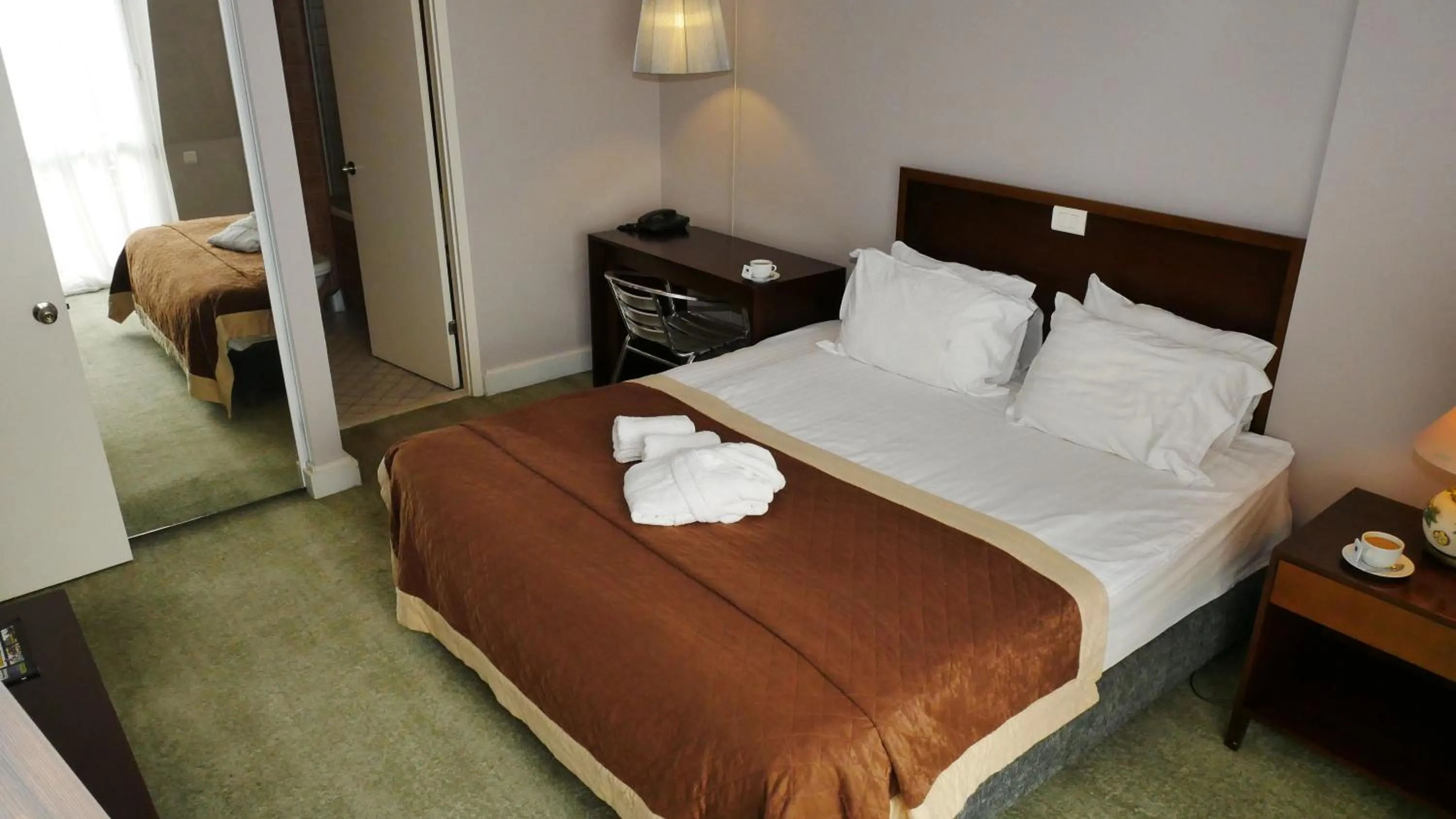 Bed in TALEN OTEL