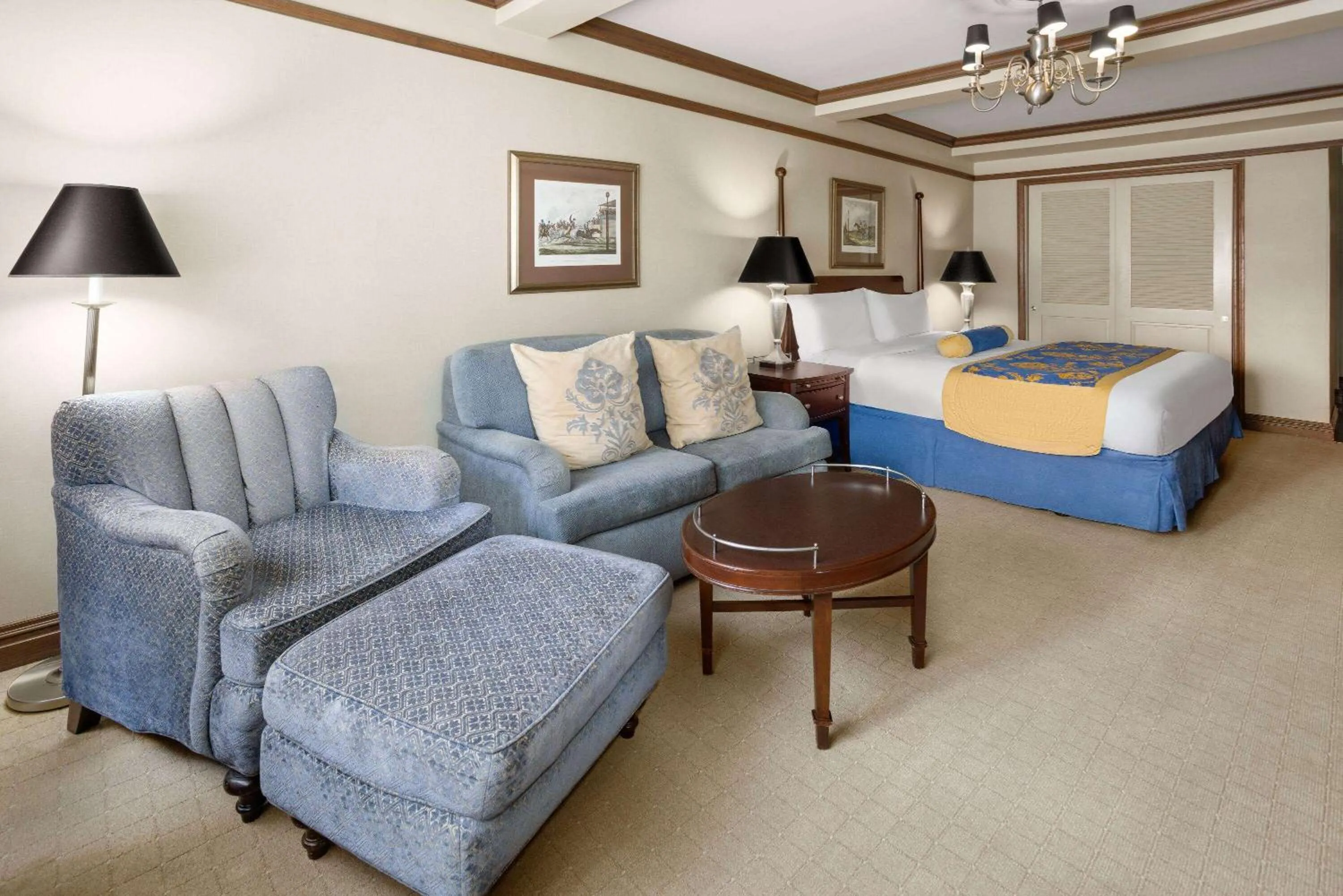 Photo of the whole room in The Blakely by LuxUrban