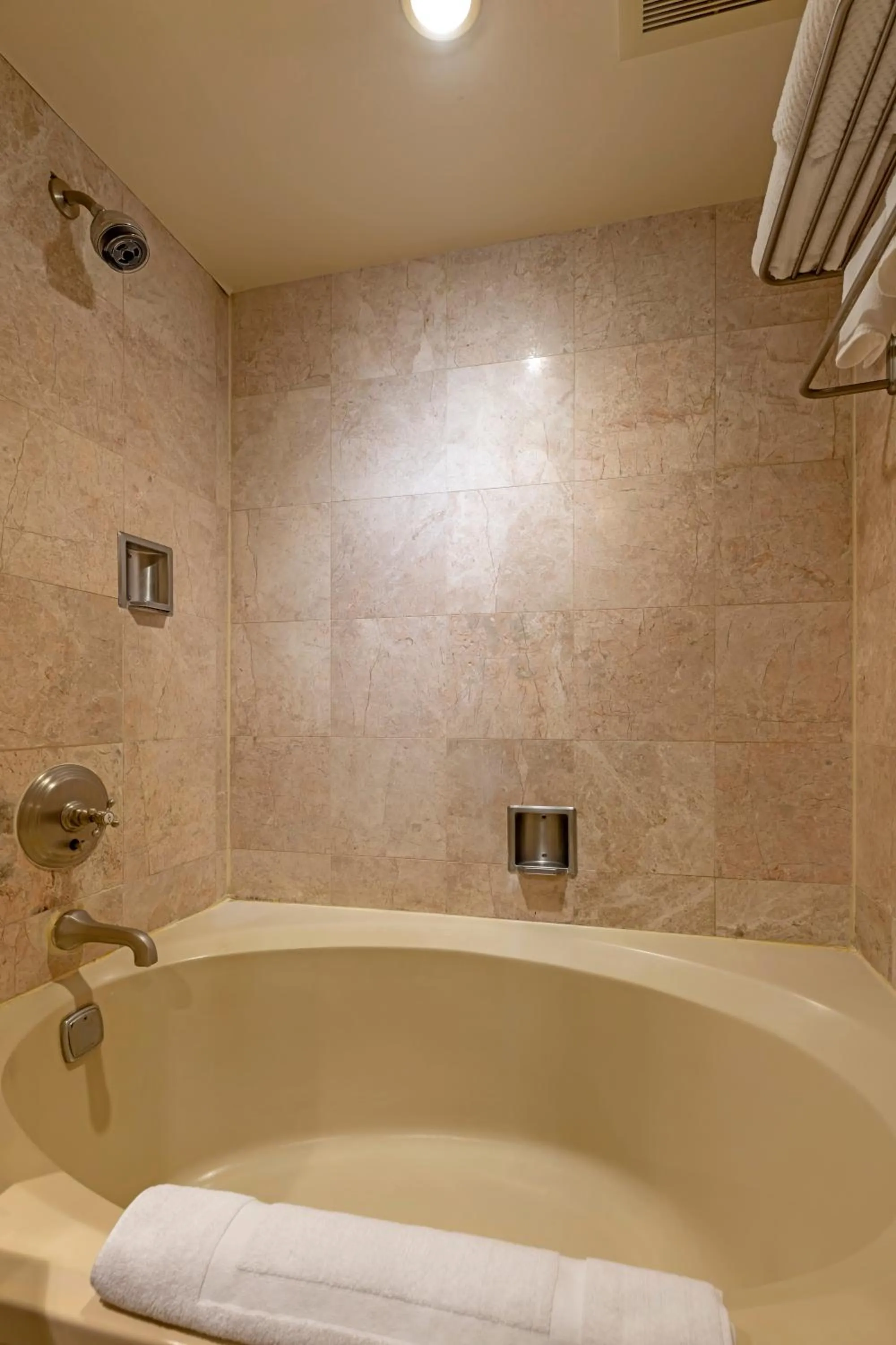 The Blakely by LuxUrban