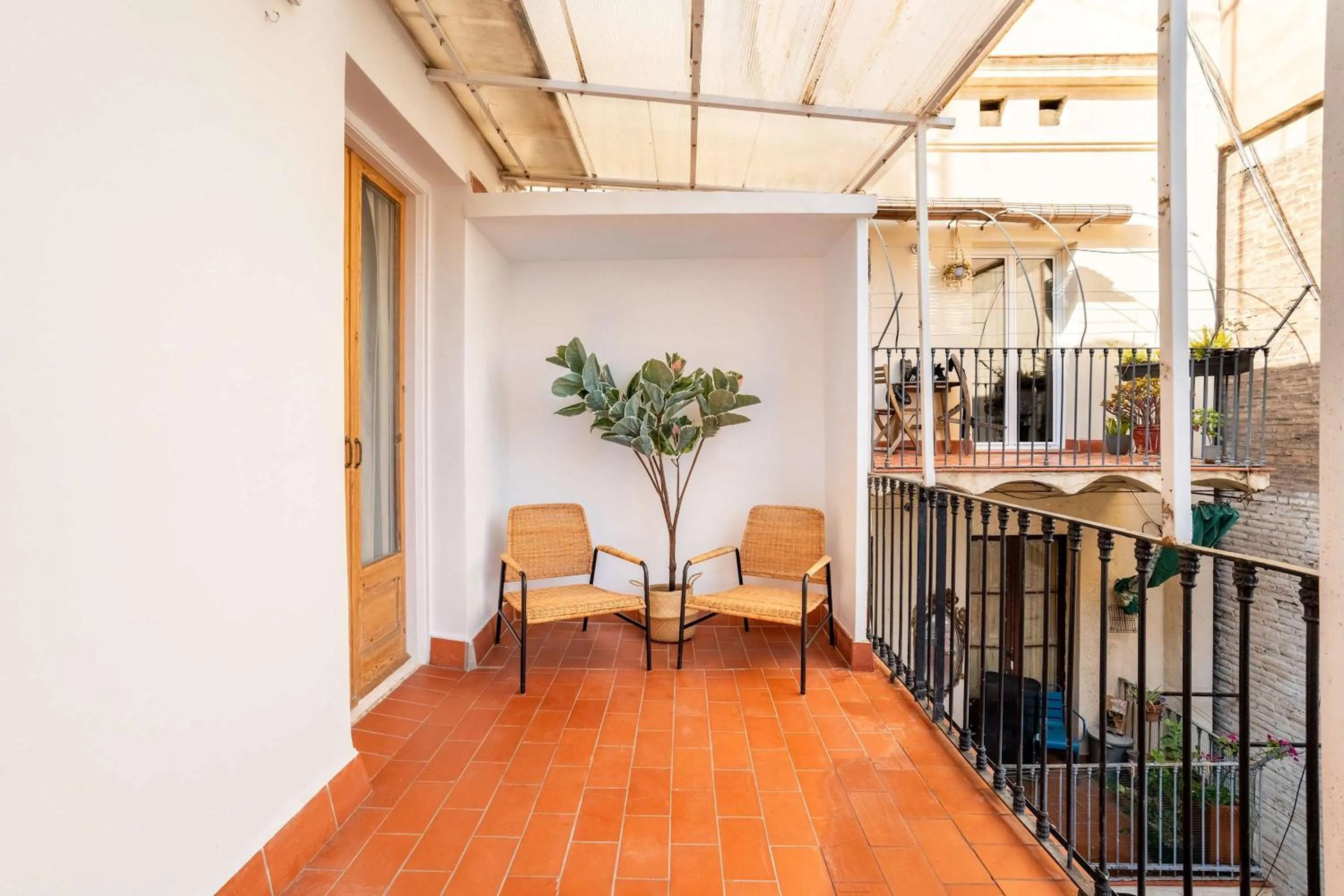 The Collection Barcelona - Paseo de Gracia 5BD and 3BTH for 10 with Terrace