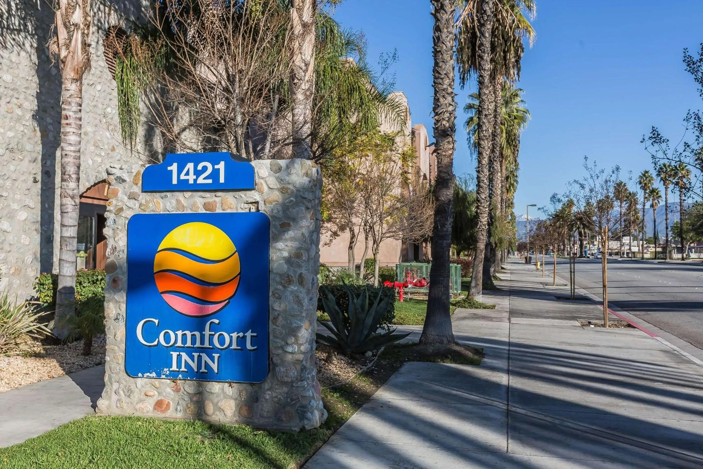 Property building in Comfort Inn Pomona near Fairplex