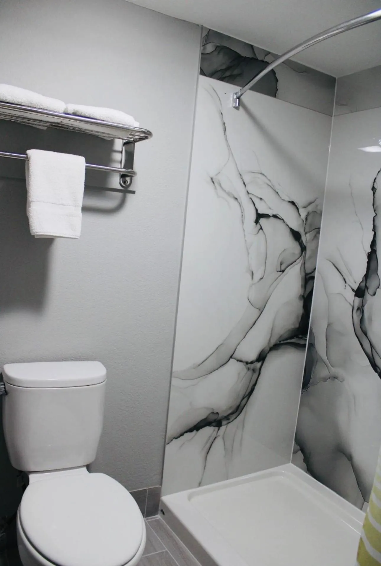 Shower in Meridian Inn Oklahoma City Airport