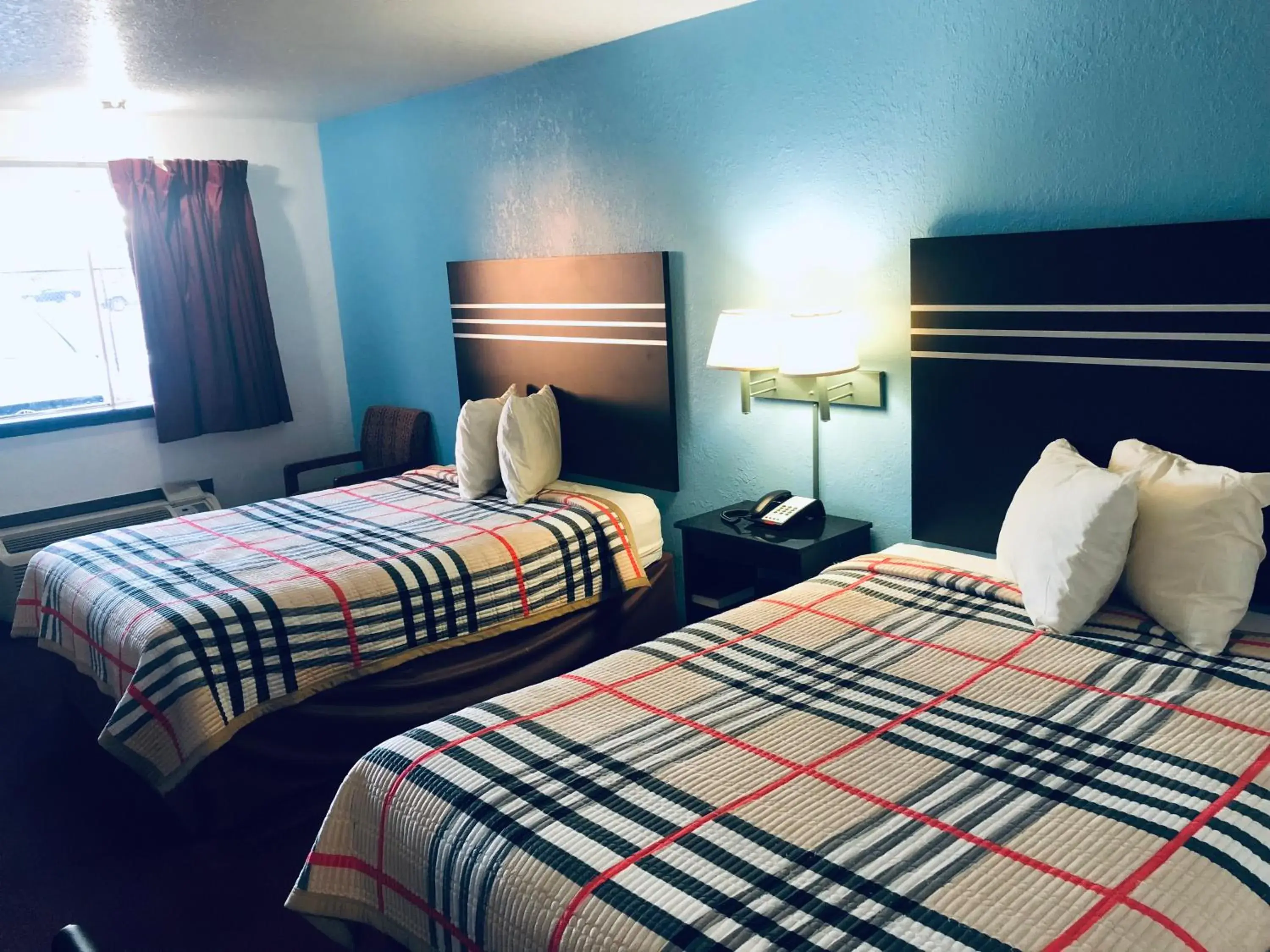 Queen Room - Smoking in Meridian Inn Oklahoma City Airport Queen Room - Smoking in Meridian Inn Oklahoma City Airport