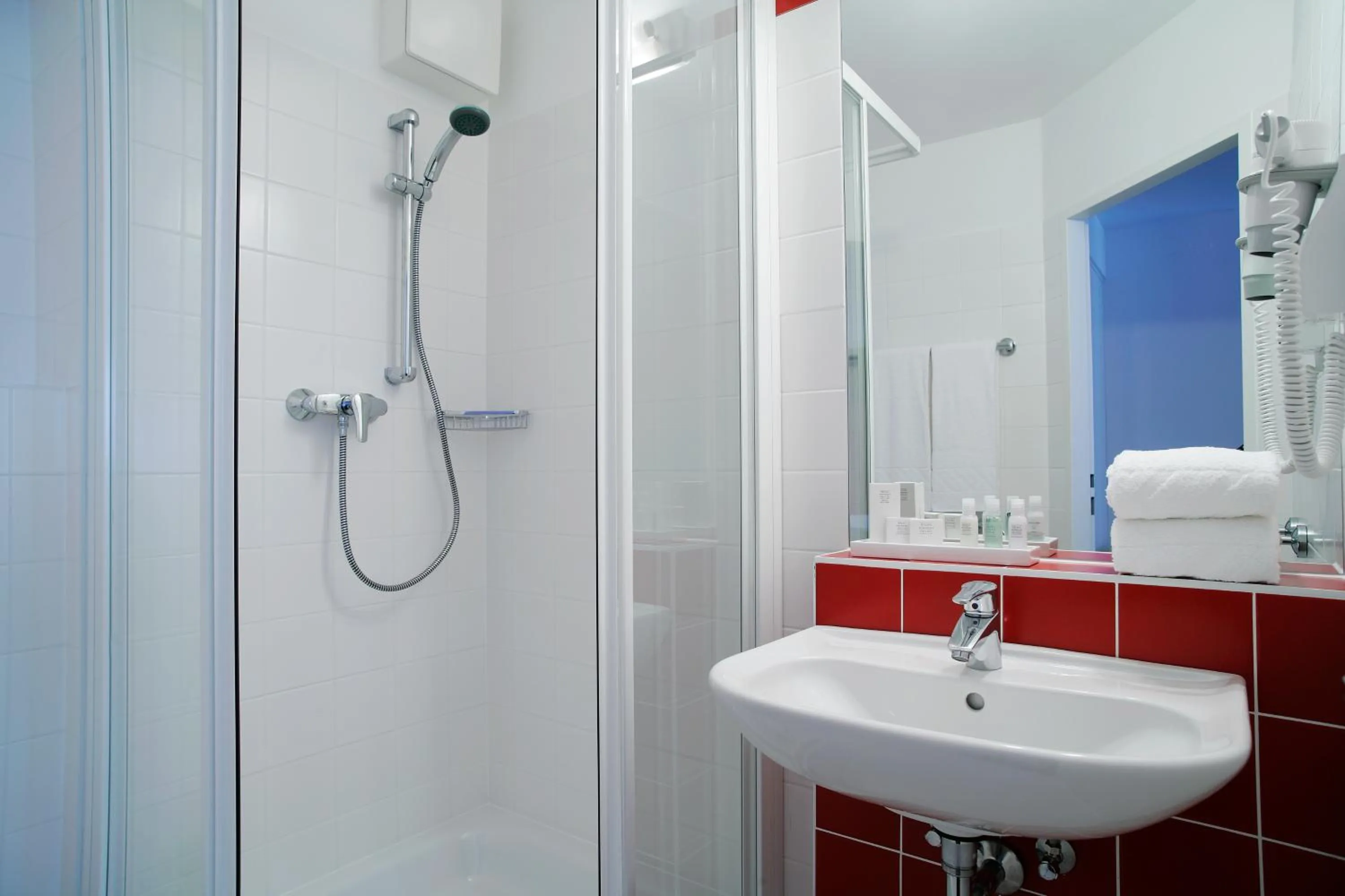 Toilet in Senator Hotel Vienna