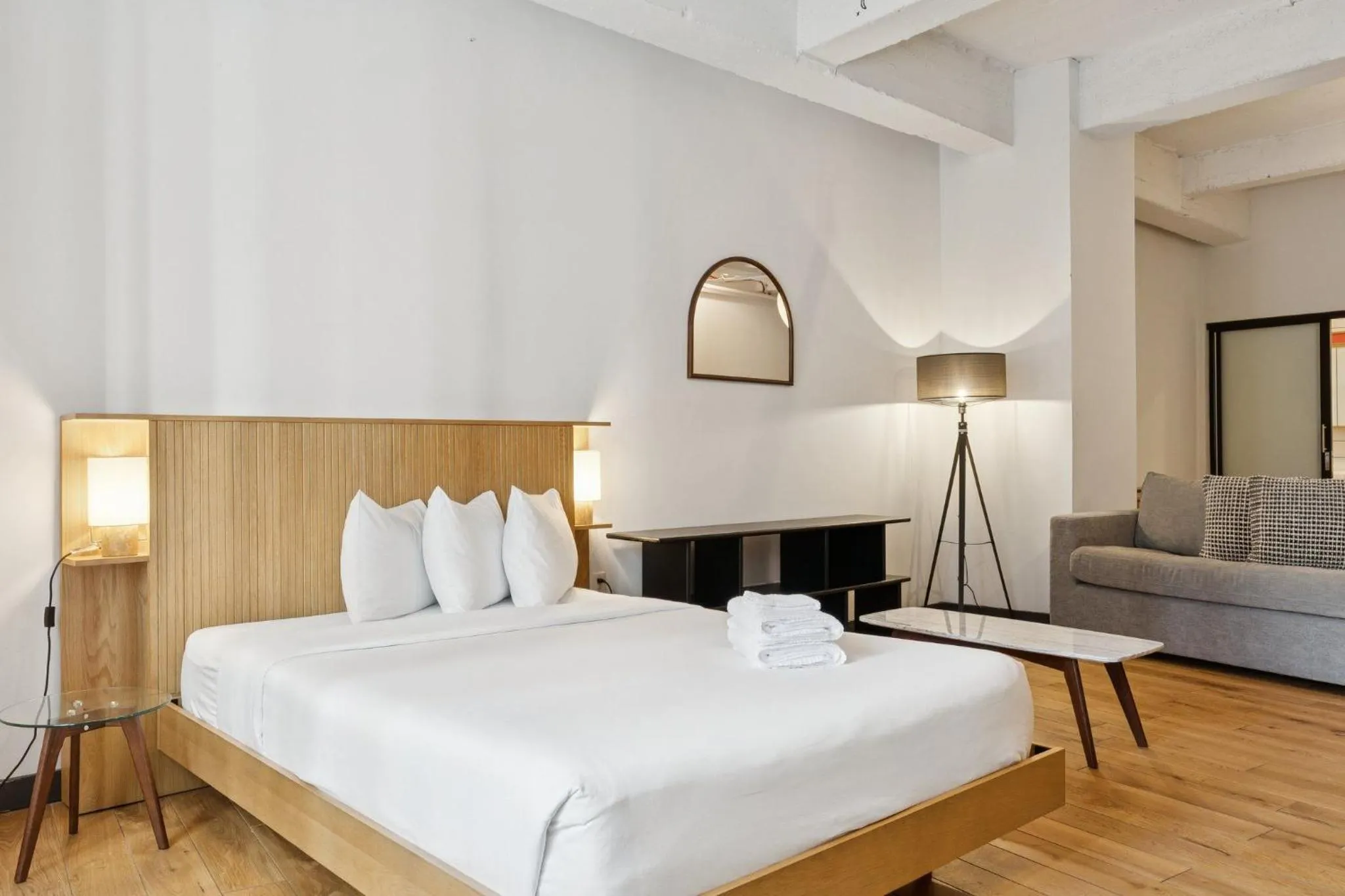 Bed in Placemakr Wall Street