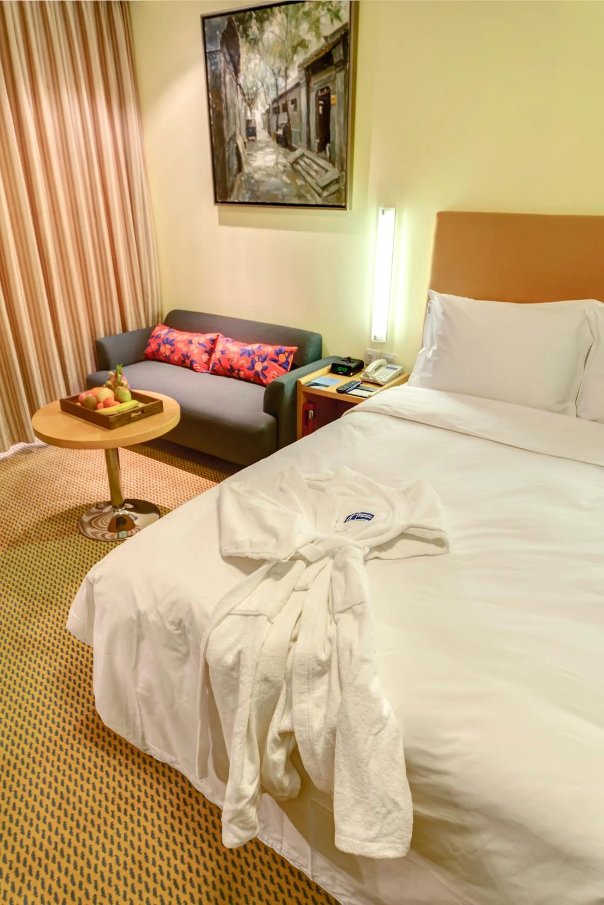 Bed in Holiday Inn Express Beijing Temple of Heaven by IHG