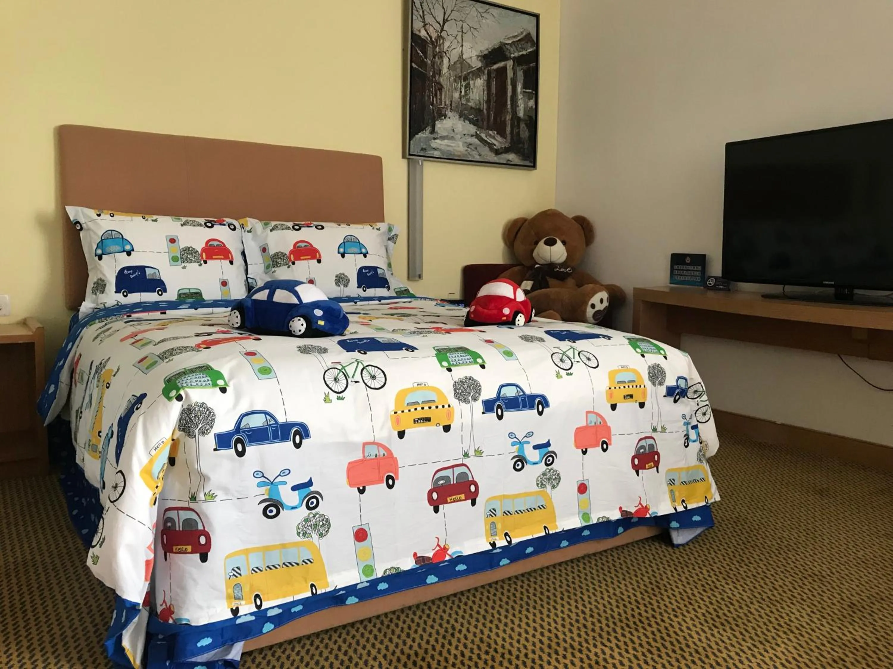 Photo of the whole room, Bed in Holiday Inn Express Beijing Temple of Heaven by IHG