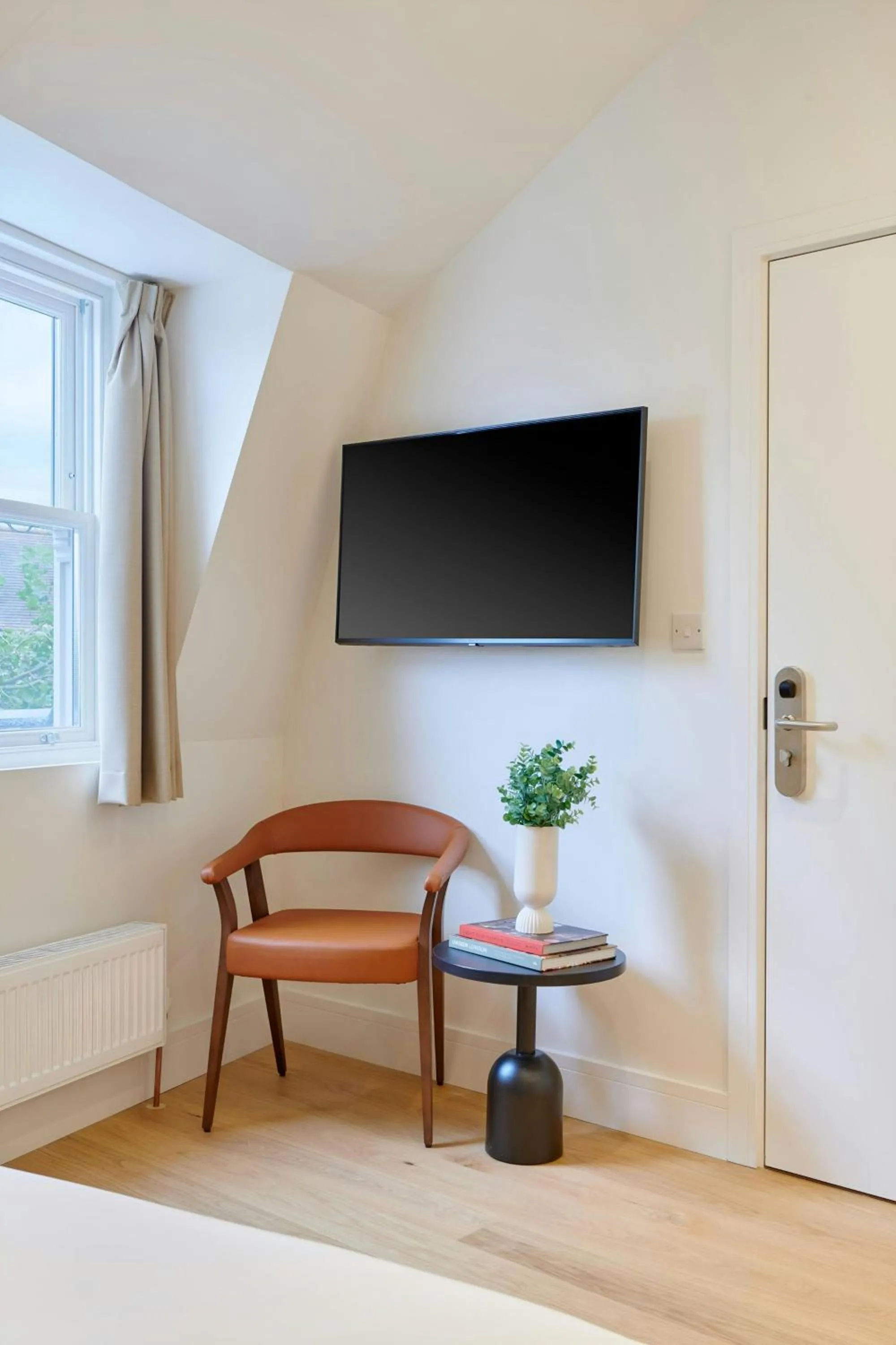 Bedroom in The Prince Hotel Vauxhall, Sonder by Marriott Bonvoy