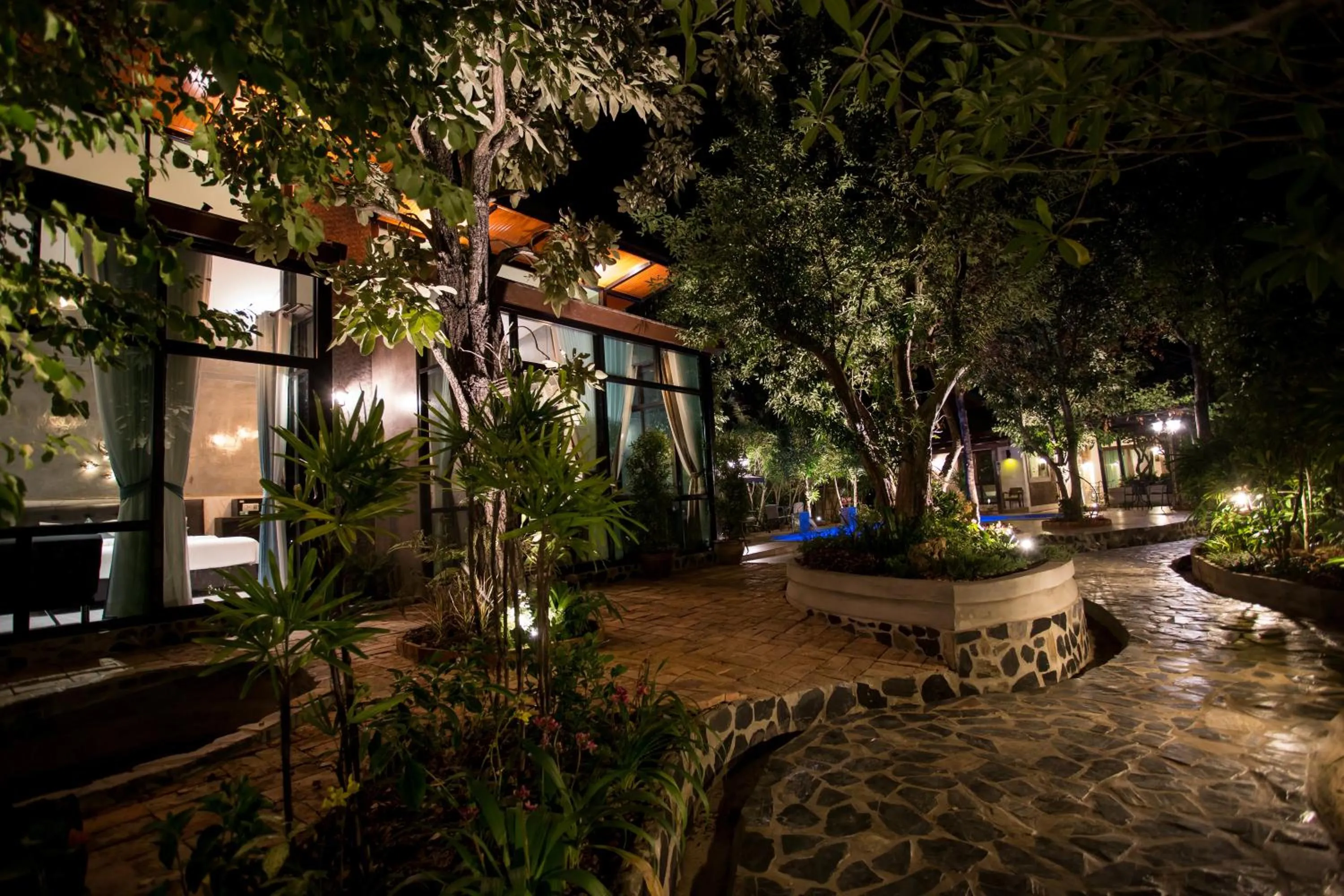 Night in Foresto Sukhothai Guesthome