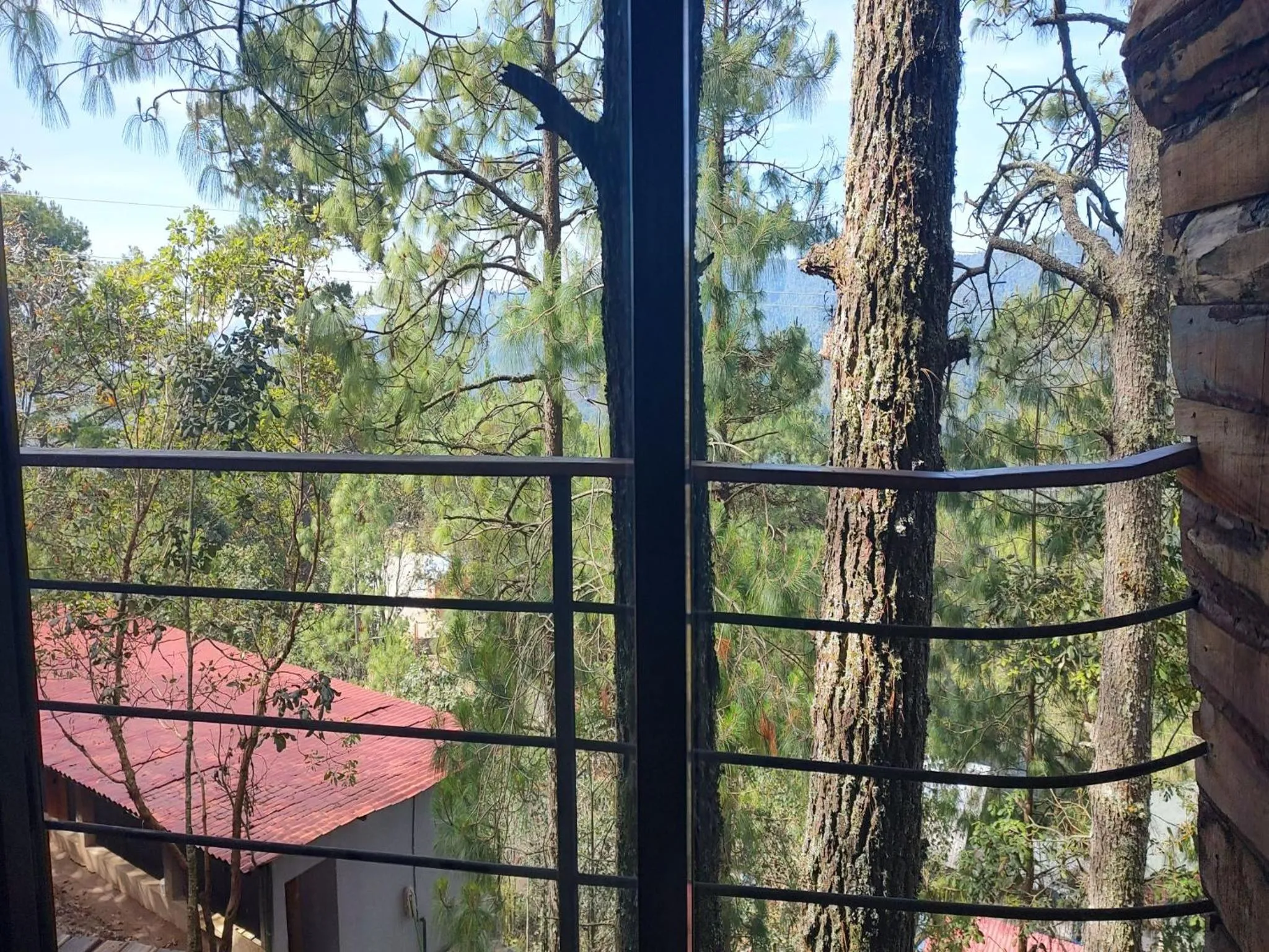 Alto de la Sierra by Rotamundos