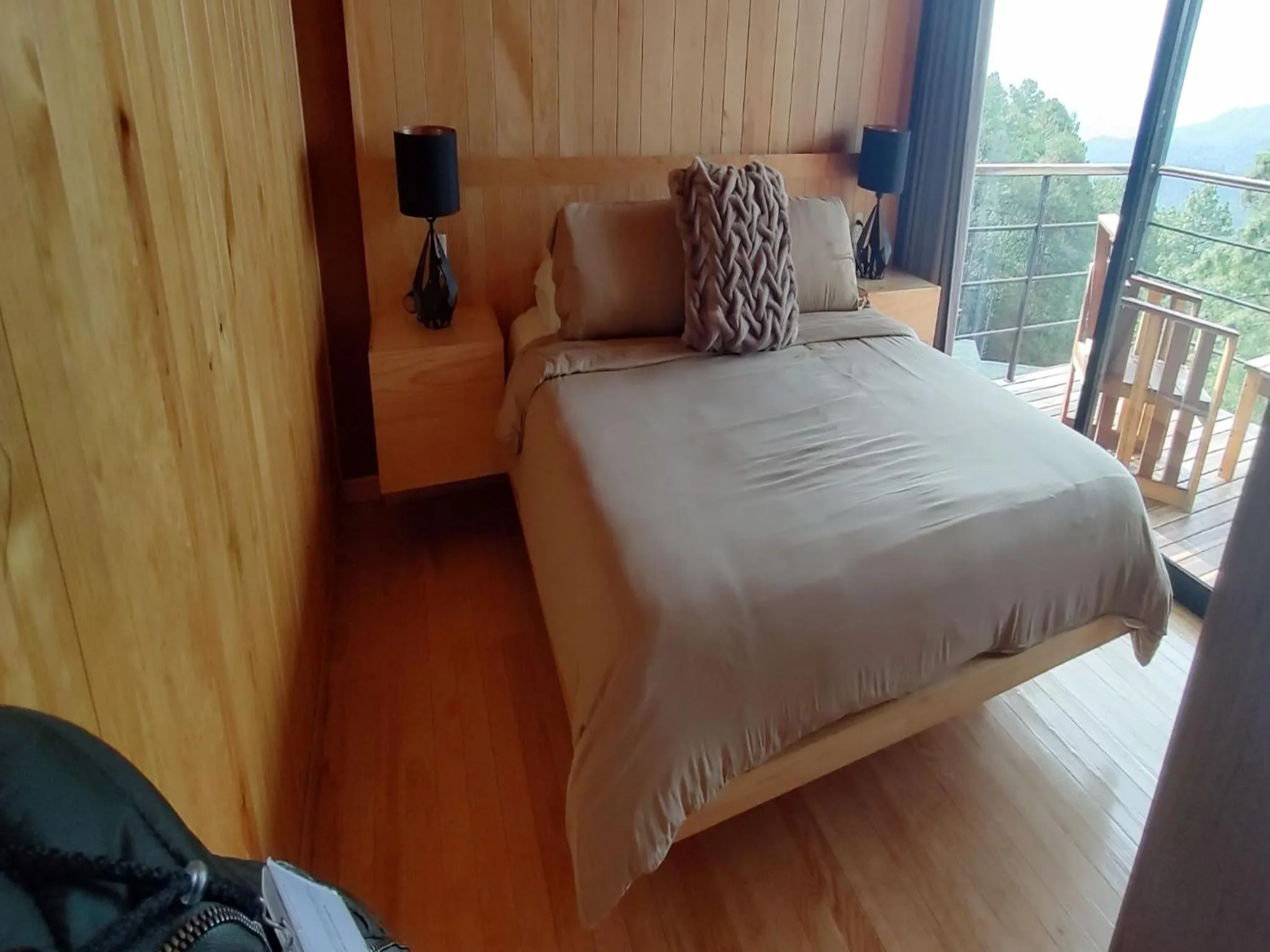 Alto de la Sierra by Rotamundos