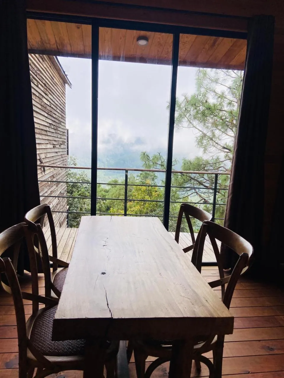 Alto de la Sierra by Rotamundos