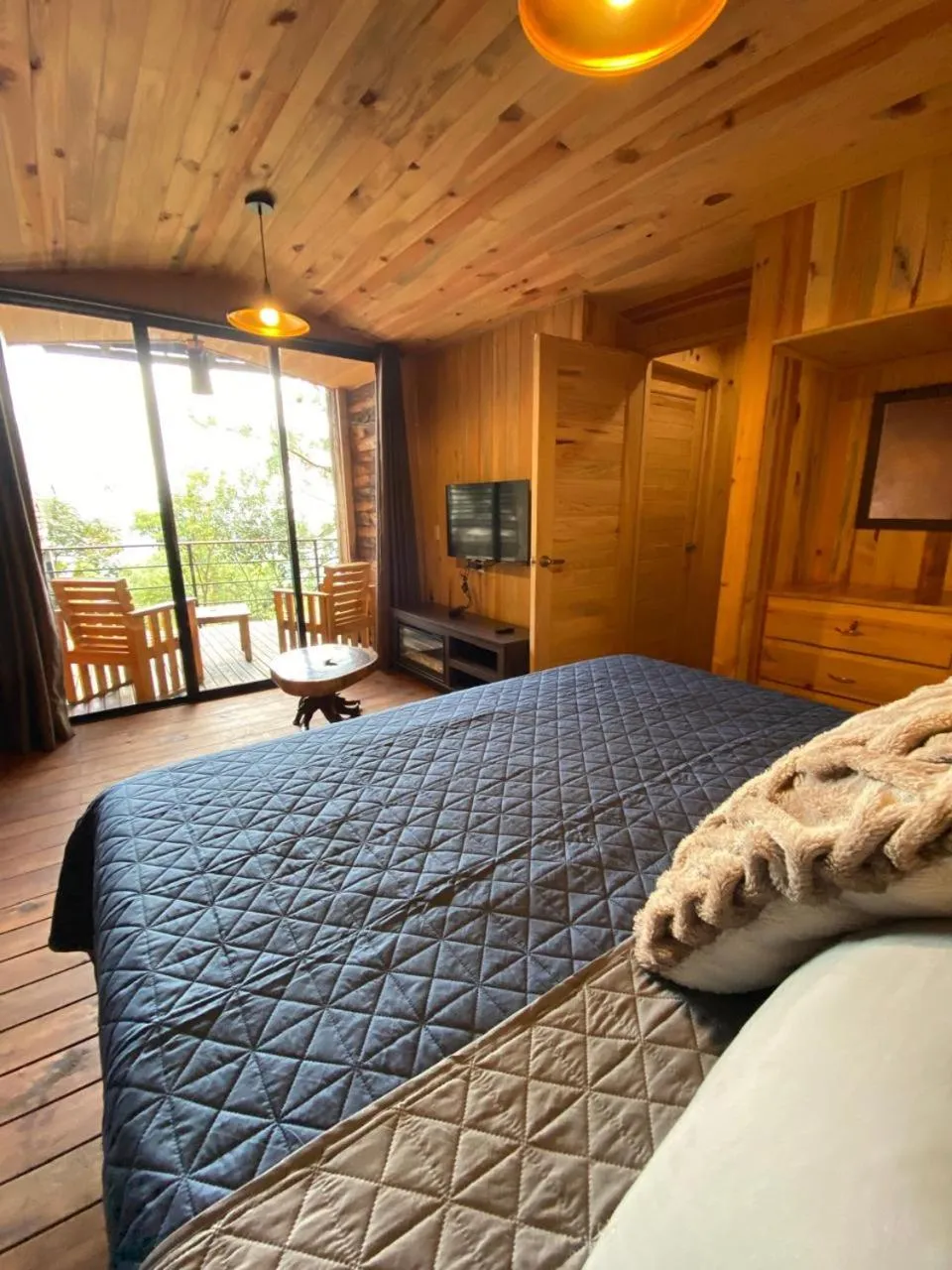 Alto de la Sierra by Rotamundos