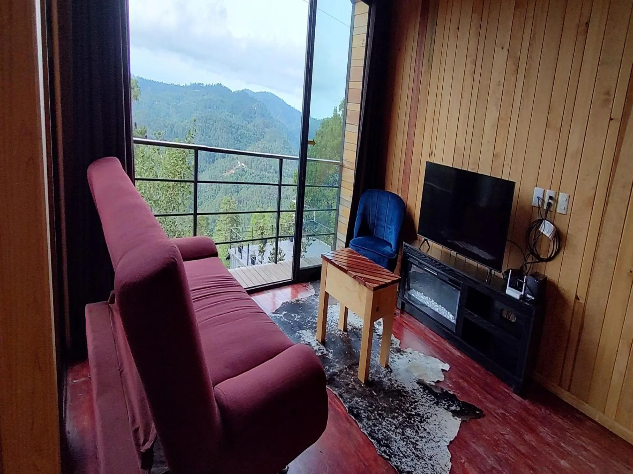 Alto de la Sierra by Rotamundos