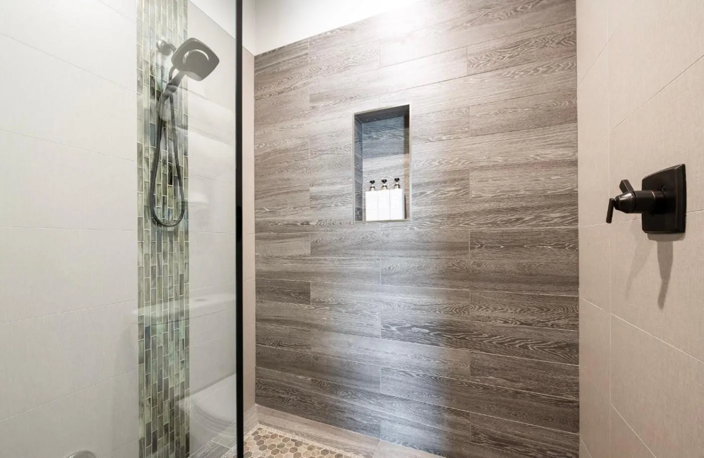 Shower in Domaine Chardonnay