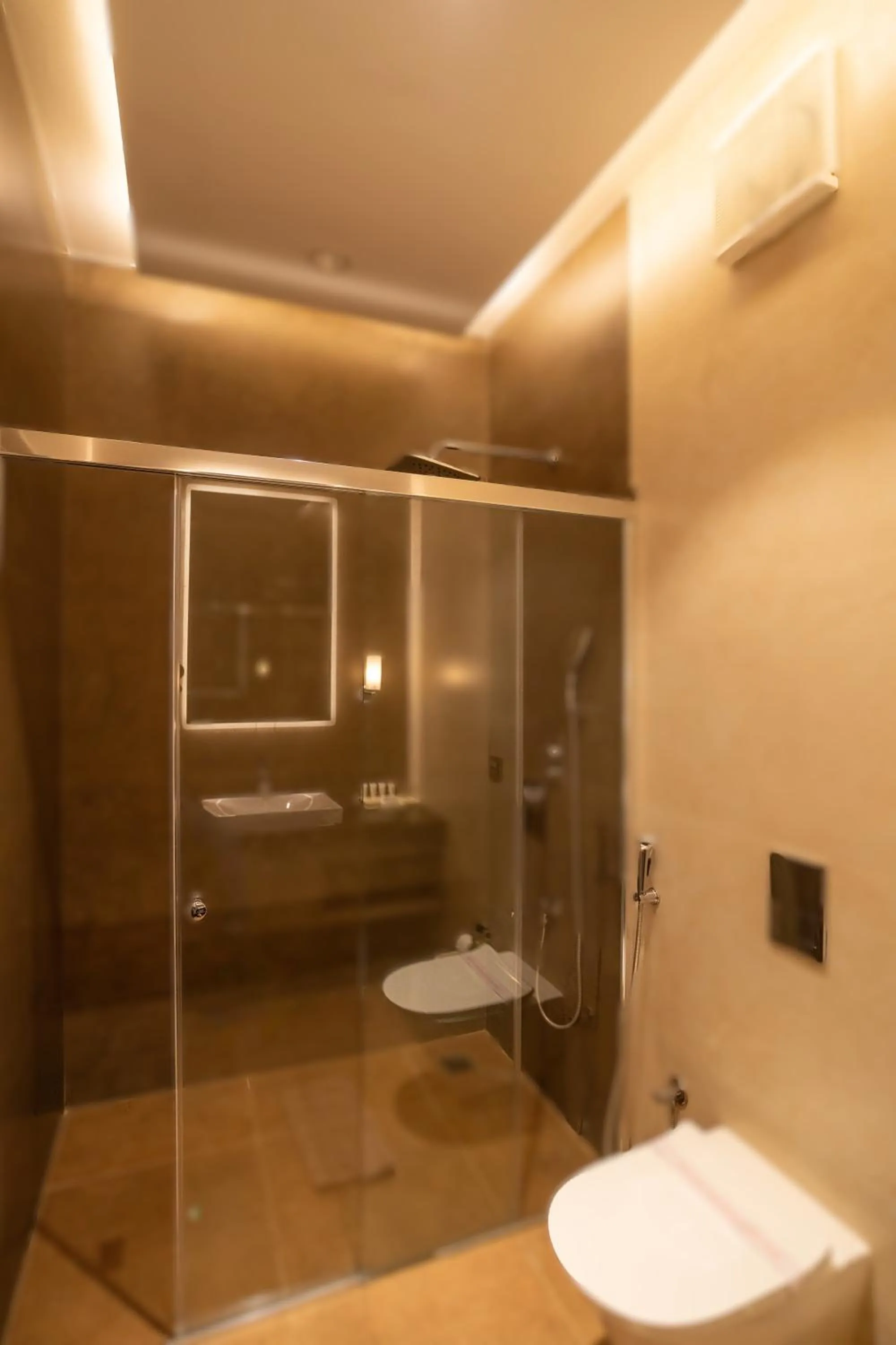 Shower in Eagleton The Golf Resort