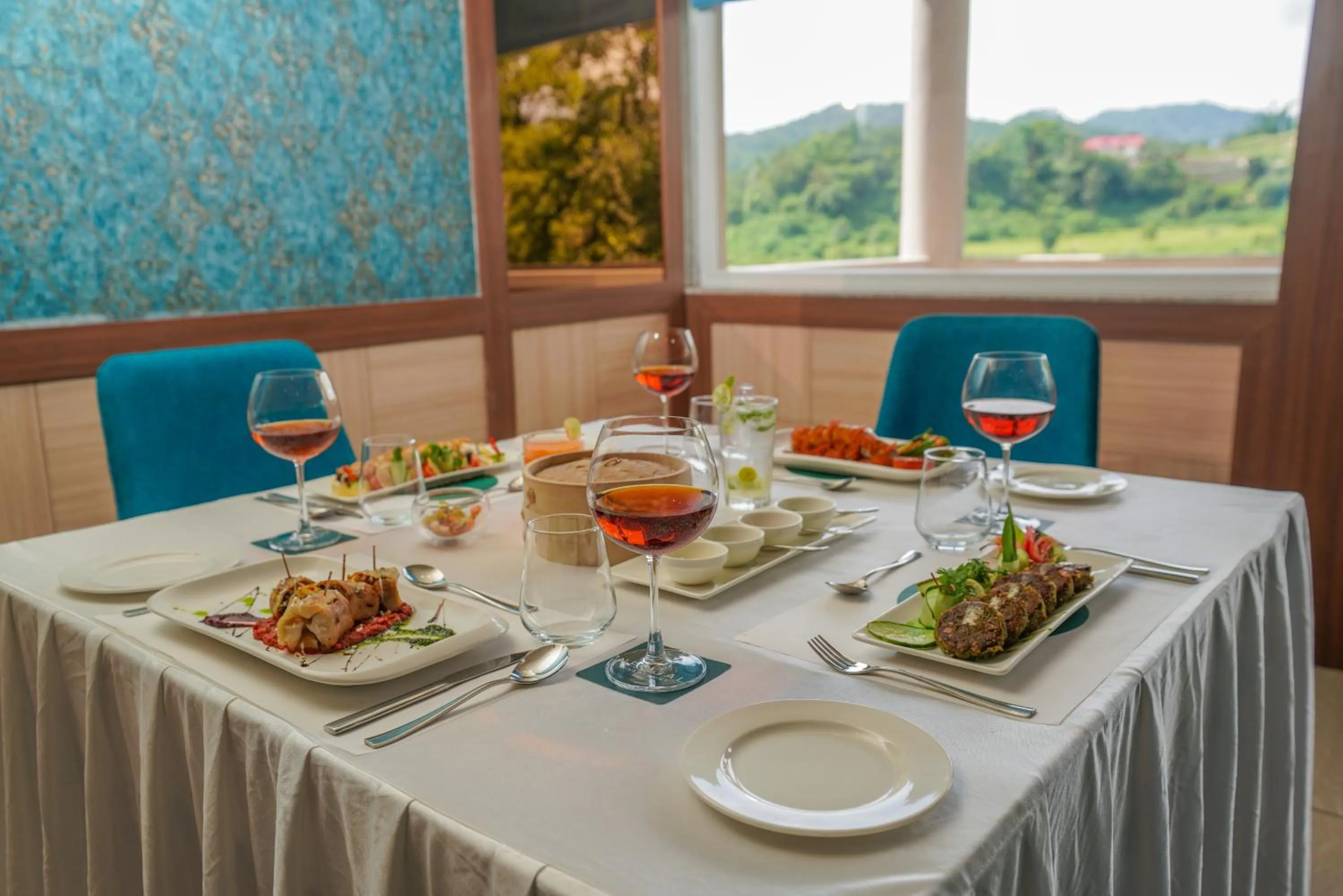 Food and drinks in Neugal Riverfront Resort