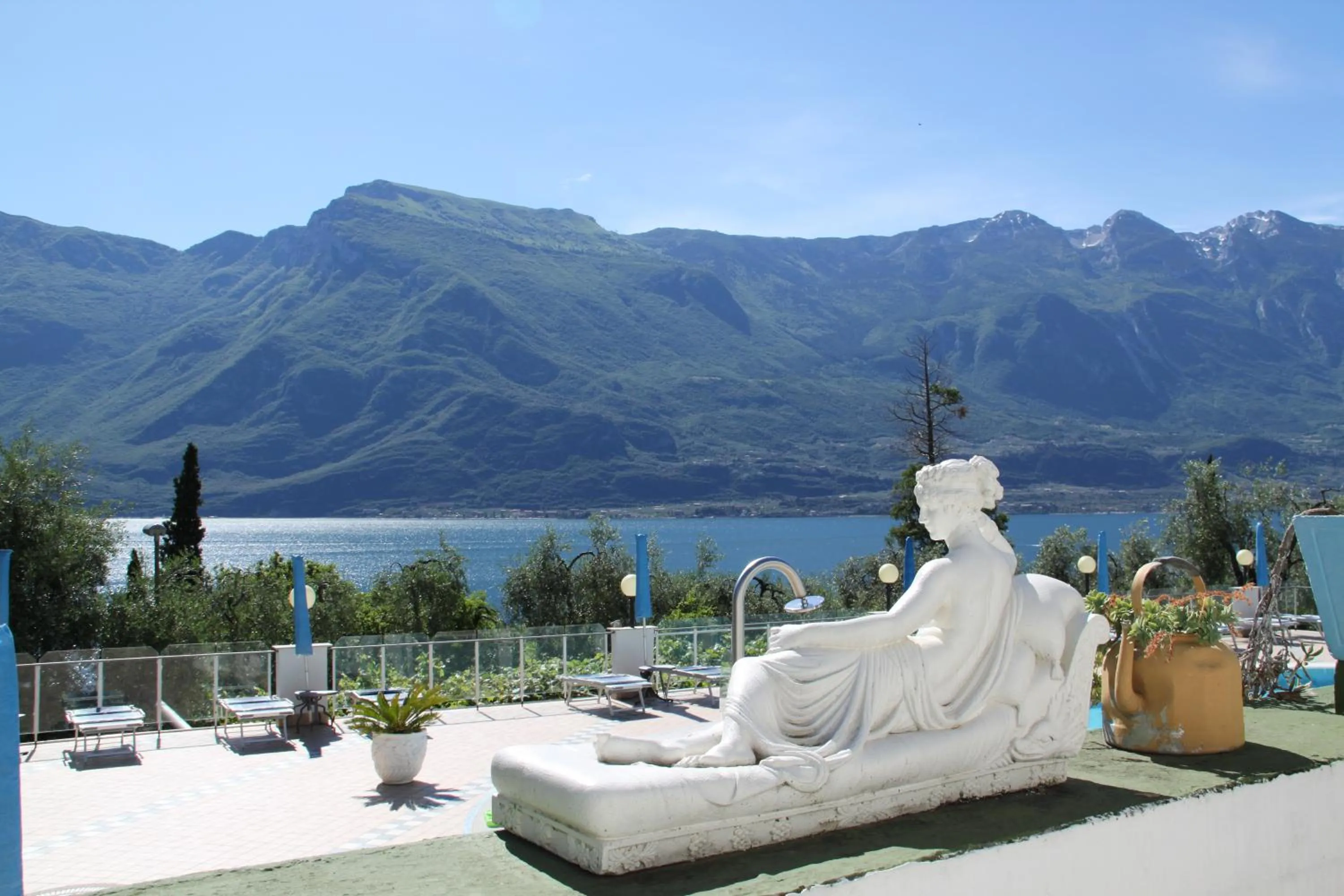 Lake view in Hotel Riviera Panoramic Green Resort