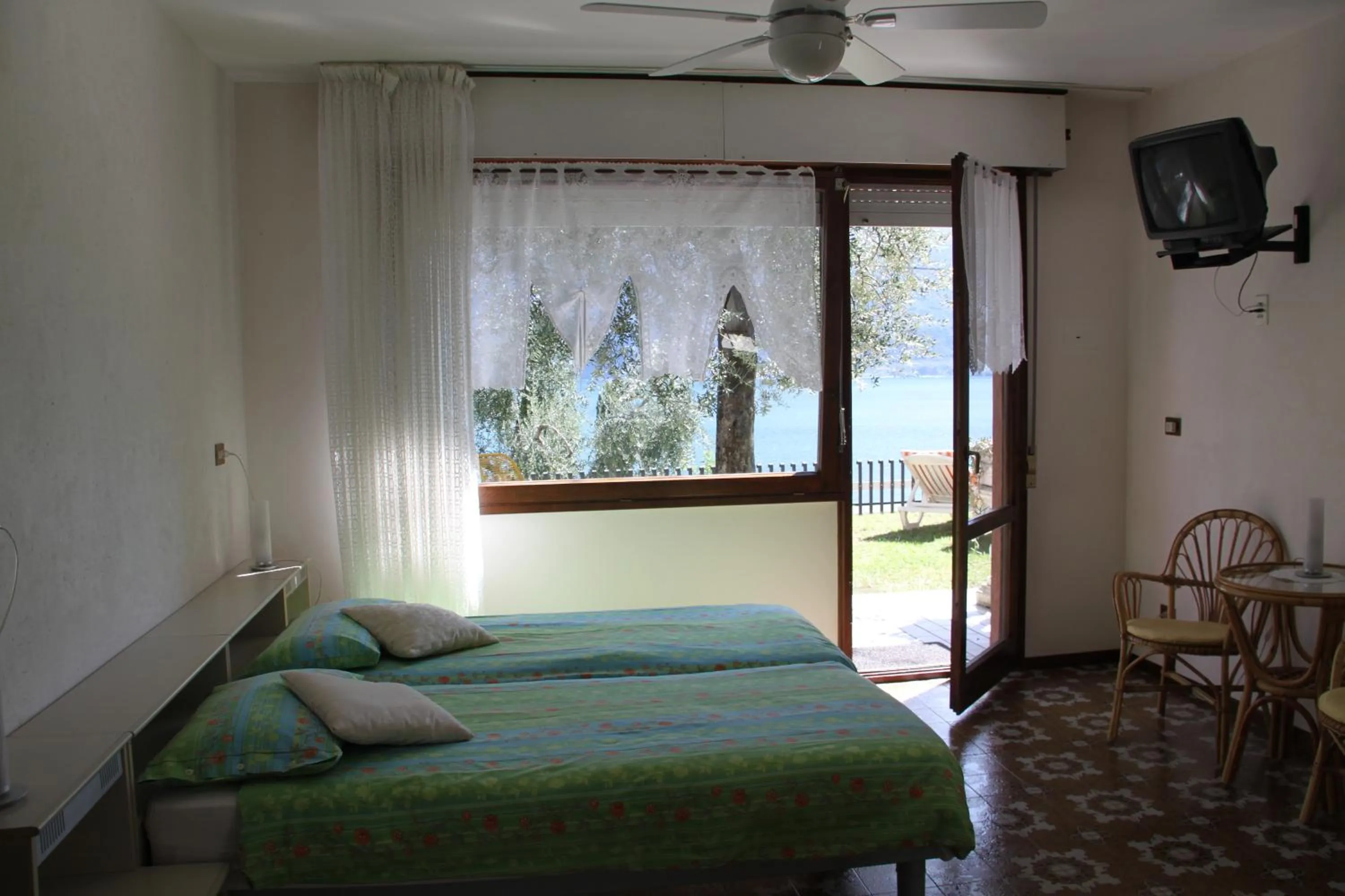 Photo of the whole room, Bed in Hotel Riviera Panoramic Green Resort