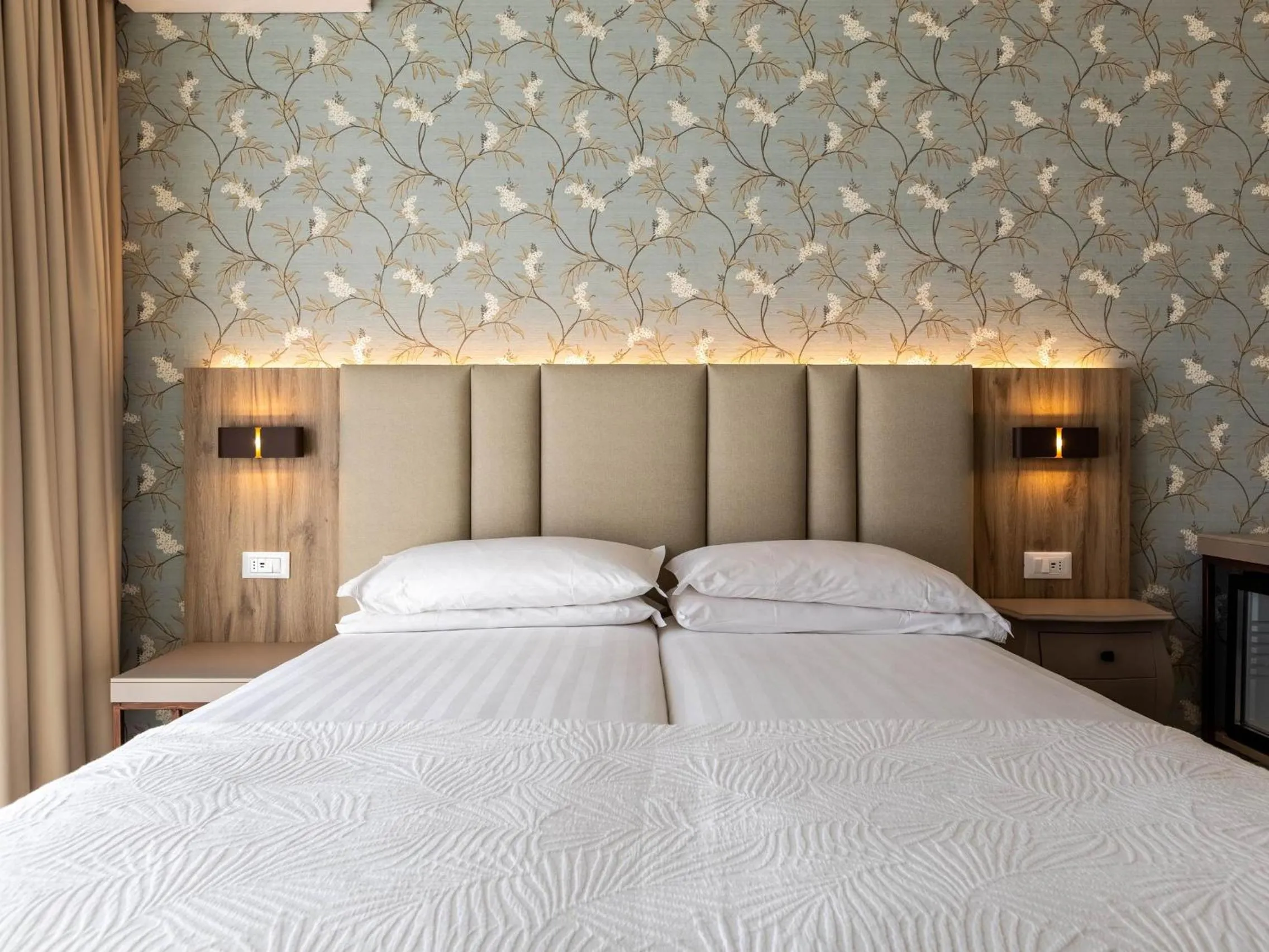 Bed in Hotel Riviera Panoramic Green Resort