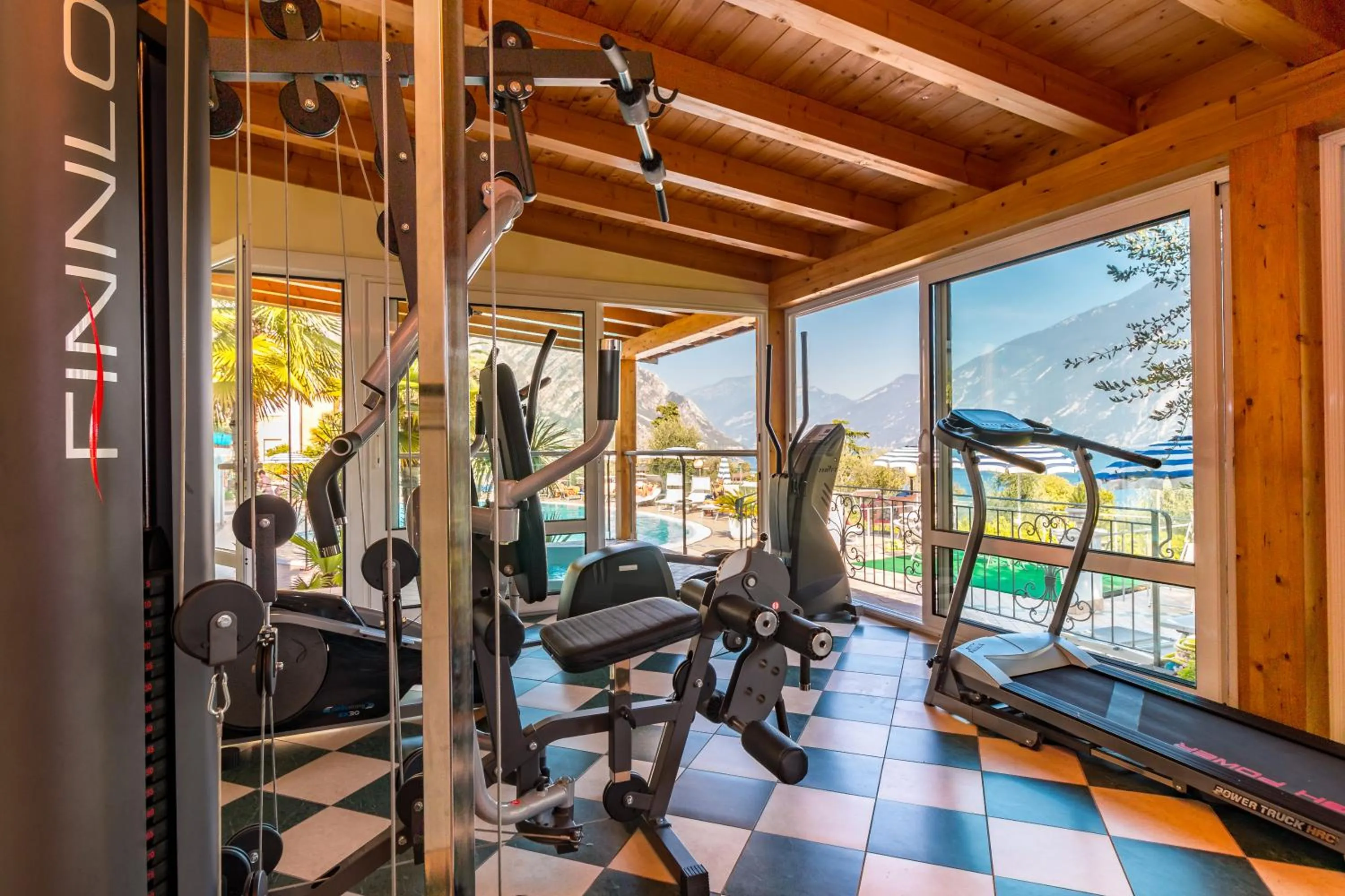 Fitness centre/facilities in Hotel Riviera Panoramic Green Resort