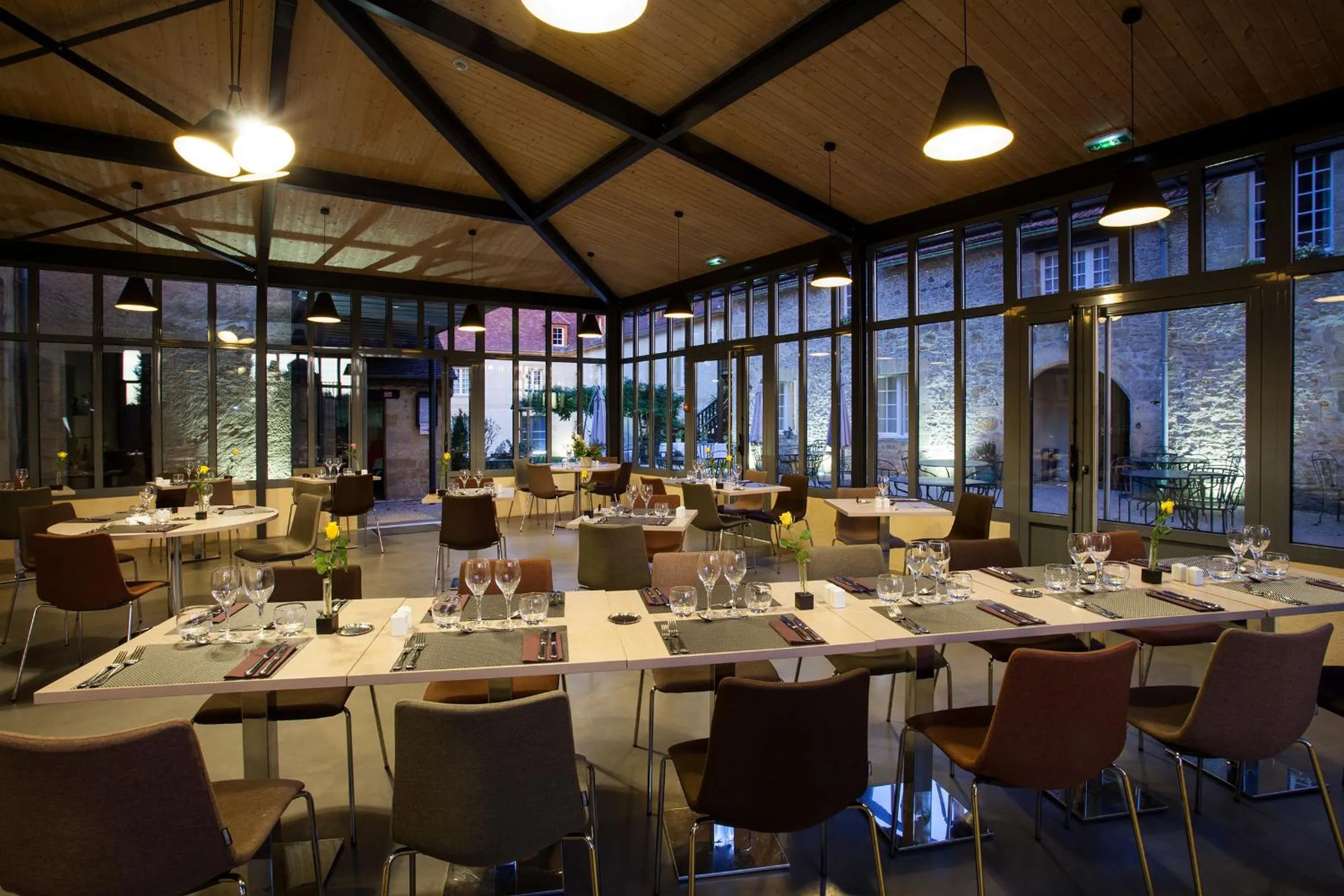 Restaurant/places to eat in Hôtel La Hoirie