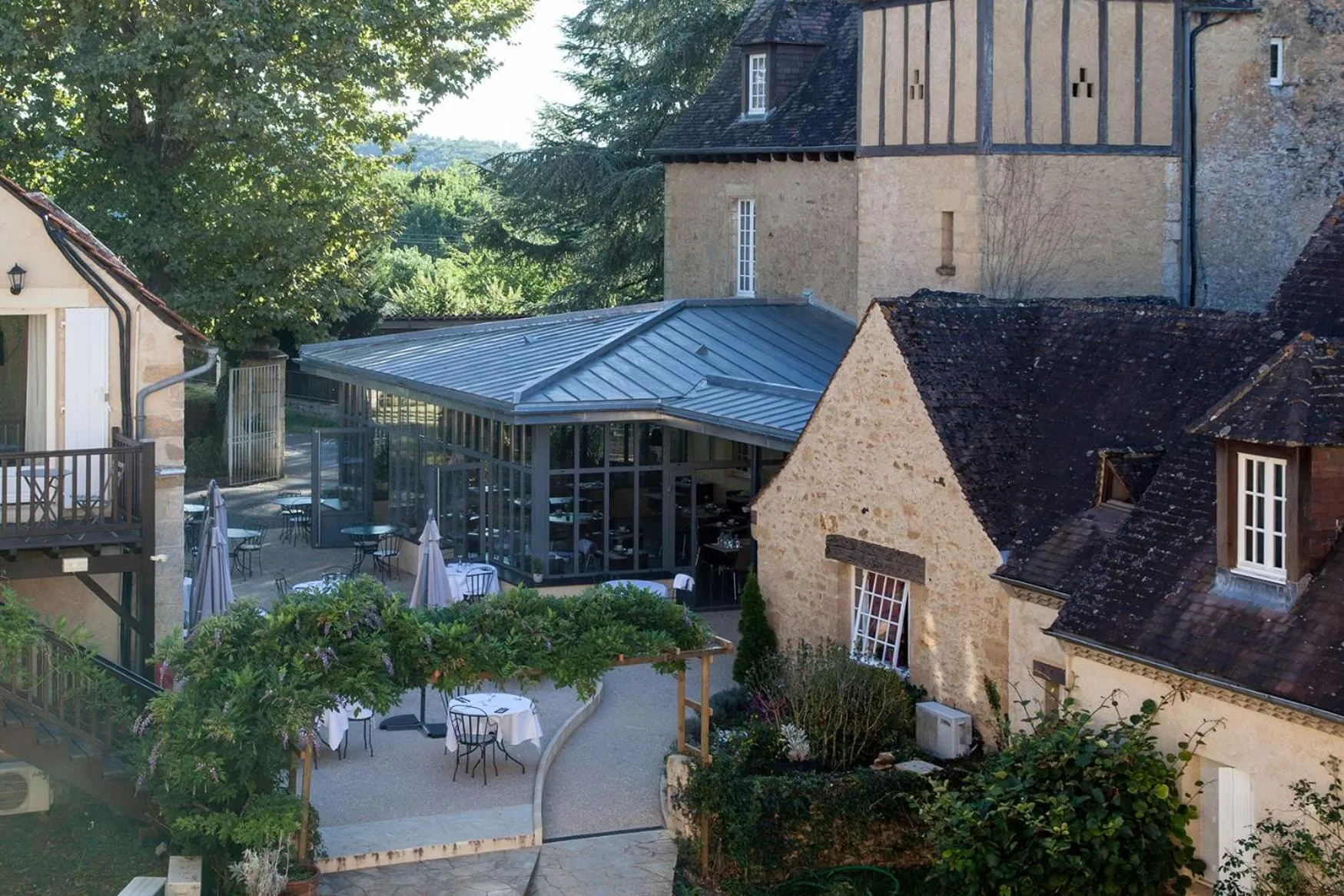 Property building in Hôtel La Hoirie