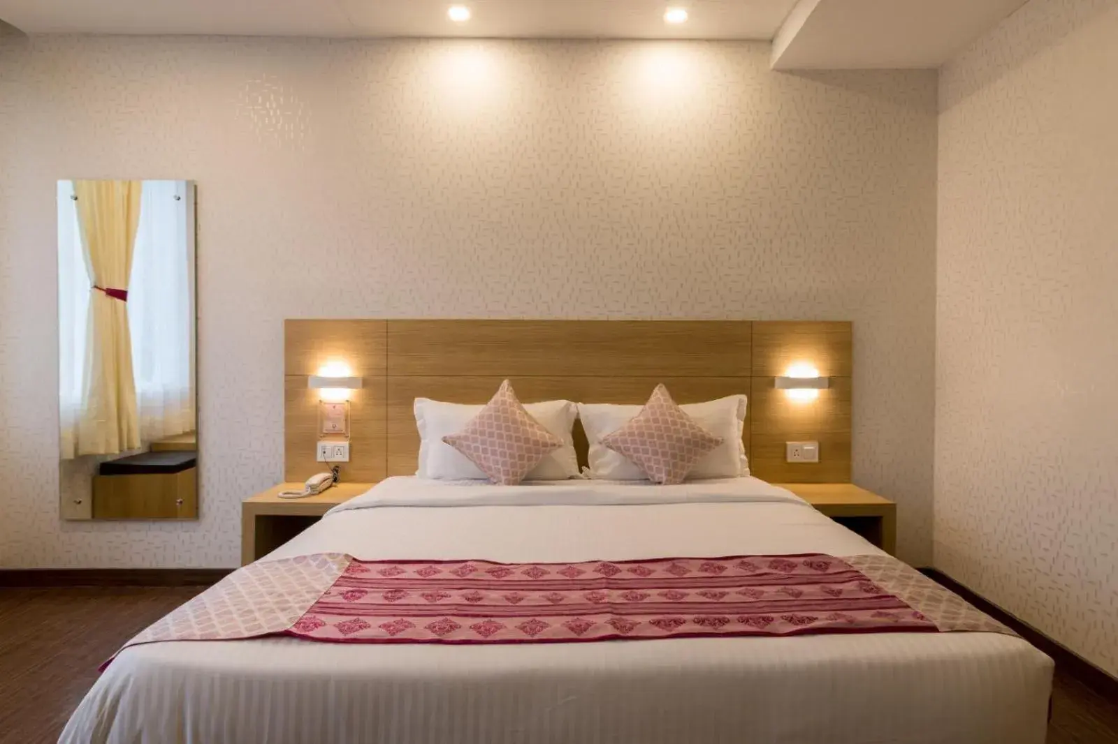 Standard Double Room in The Solitaire Express Standard Double Room in The Solitaire Express