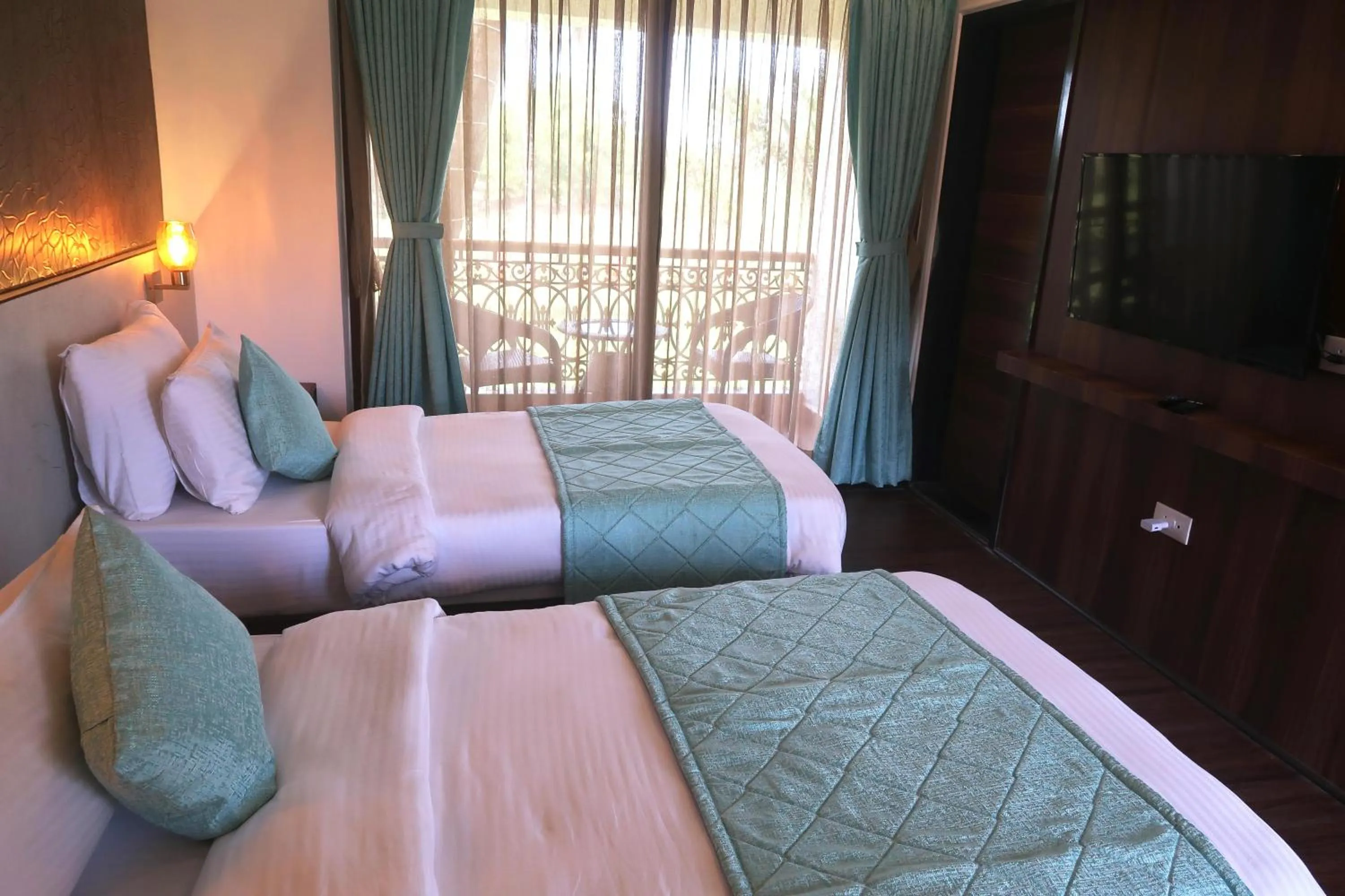 Garden view, Bed in Sea Queen Beach Resort & Spa