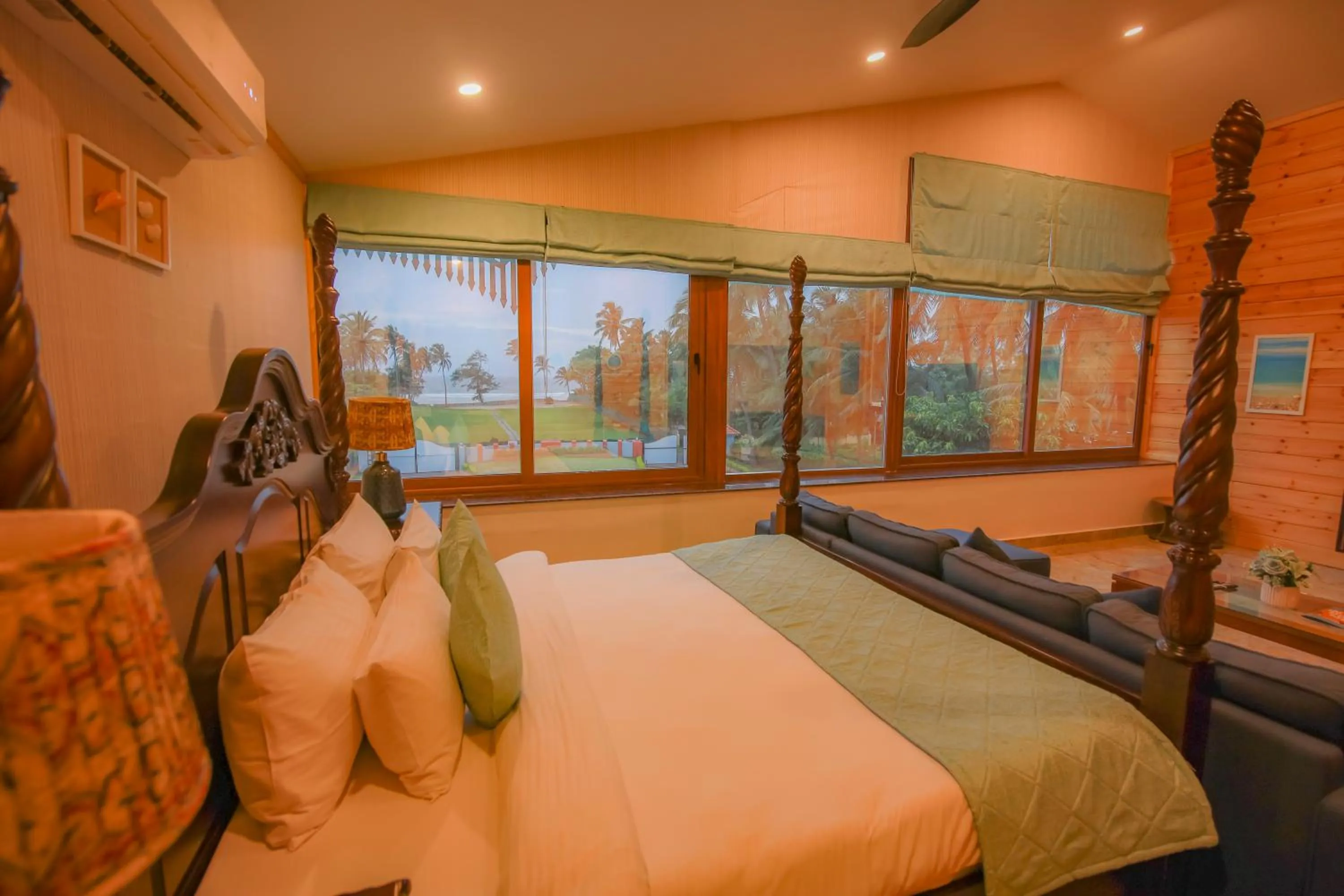 Photo of the whole room, Bed in Sea Queen Beach Resort & Spa