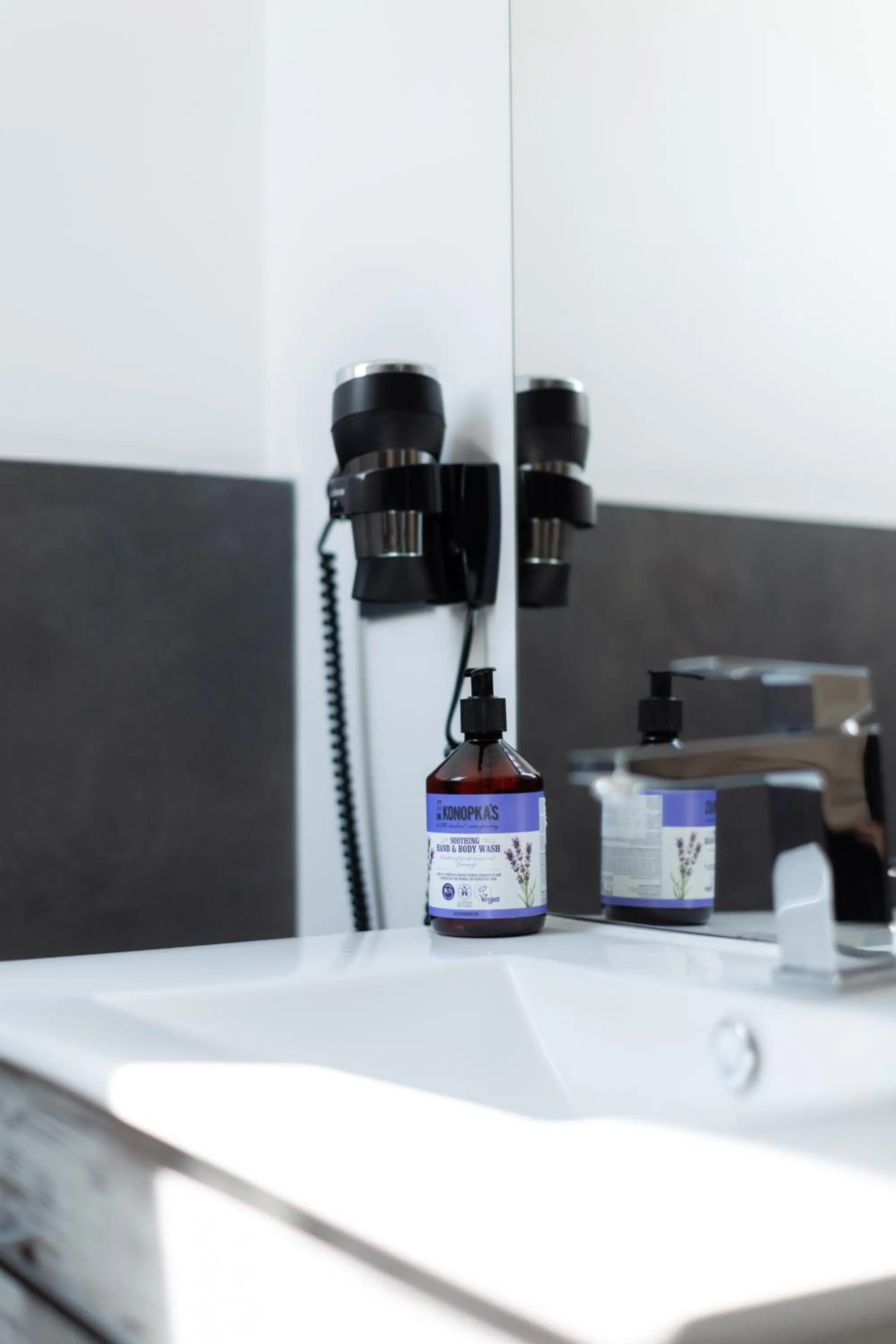 Bathroom in Adventure Lake Resort - Simared