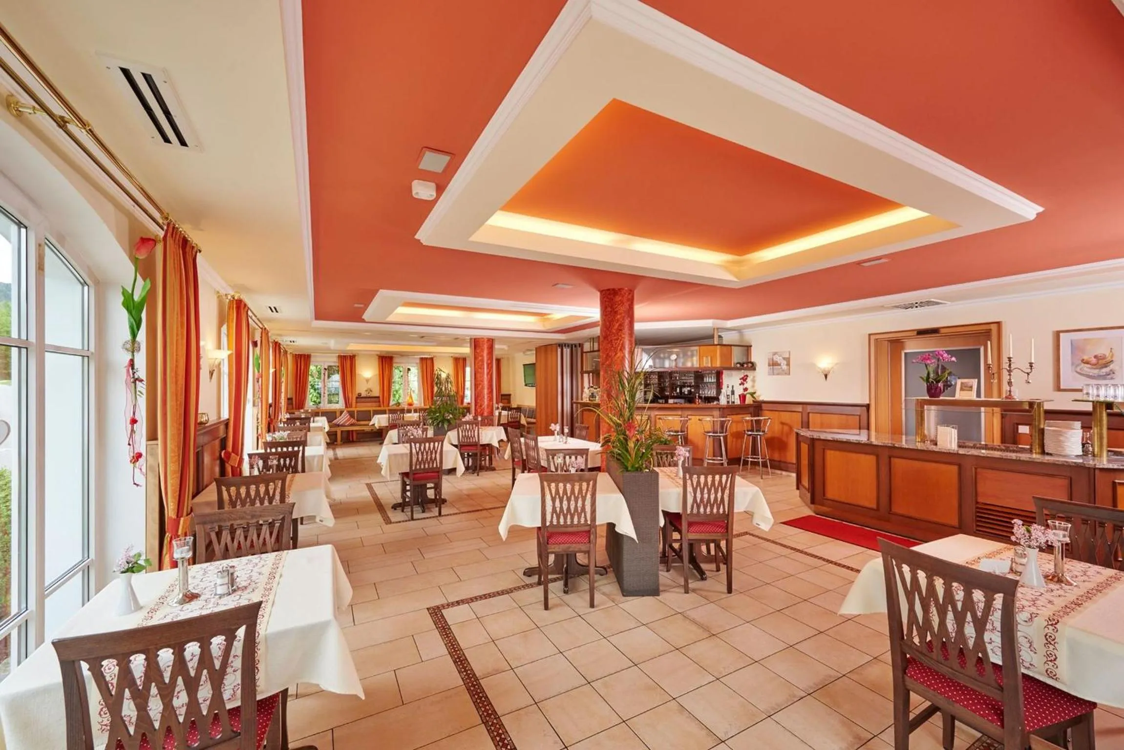 Restaurant/places to eat in AKZENT Hotel Bayerwald-Residenz