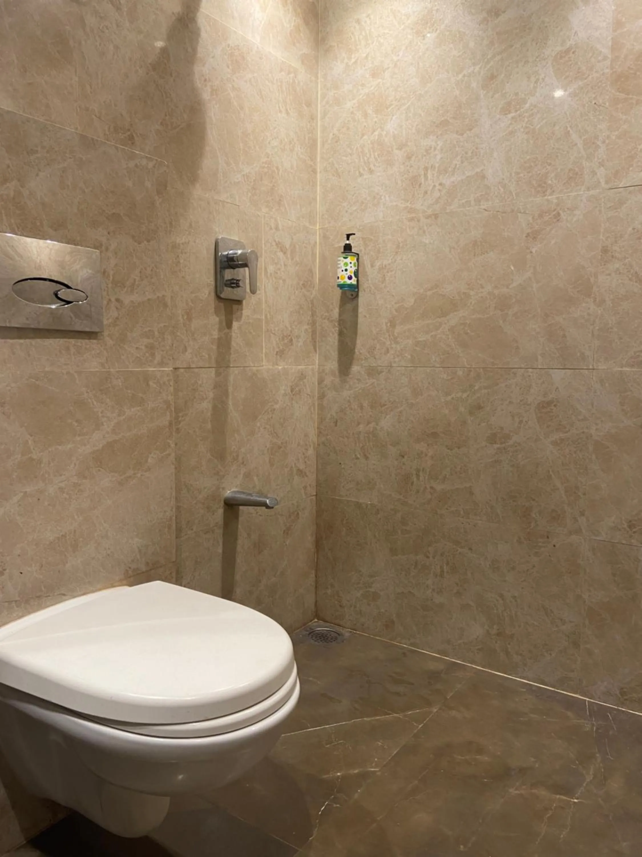 Bathroom in Hotel Oyster Suite Andheri West