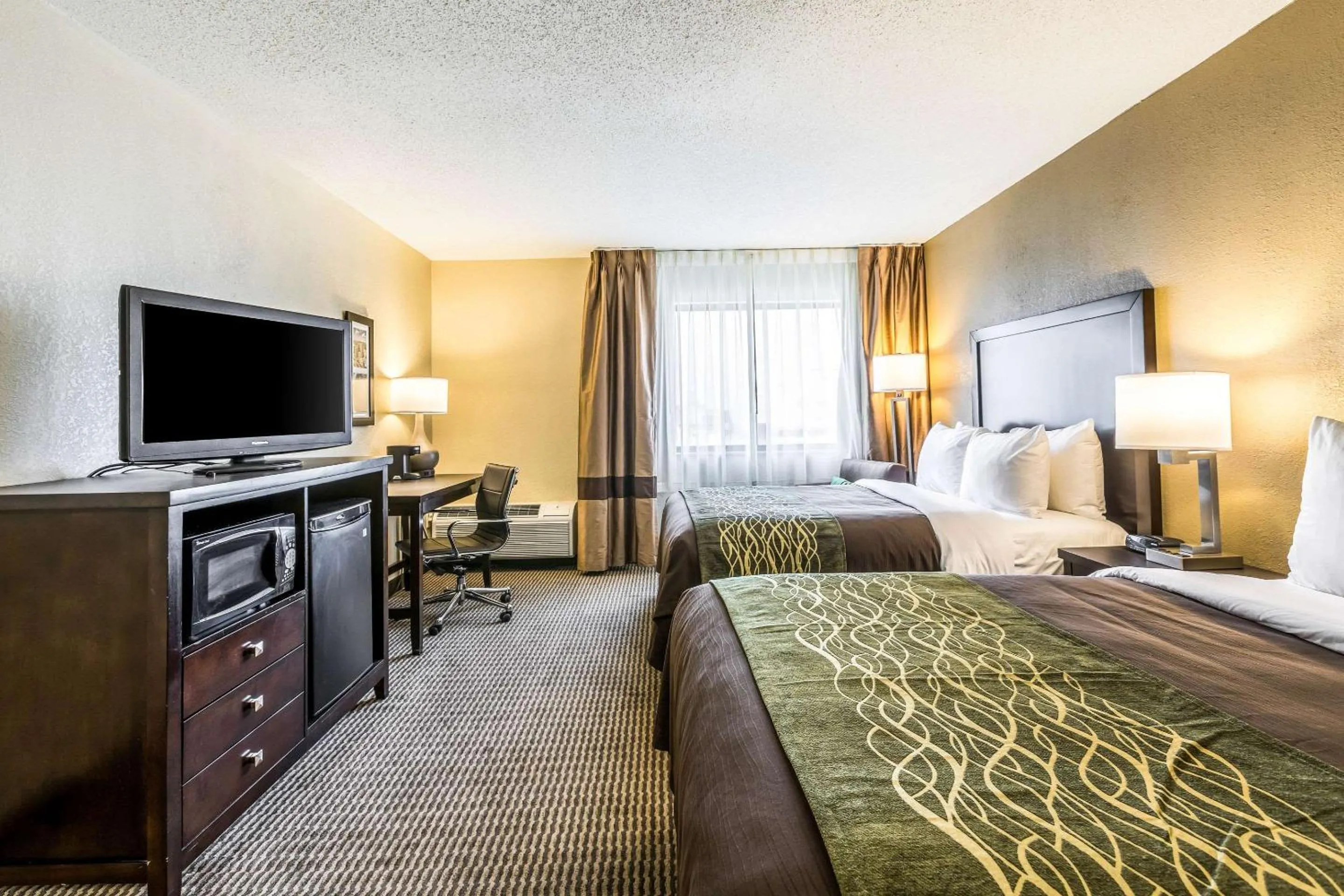 Bedroom, Bed in Comfort Inn Detroit Downtown