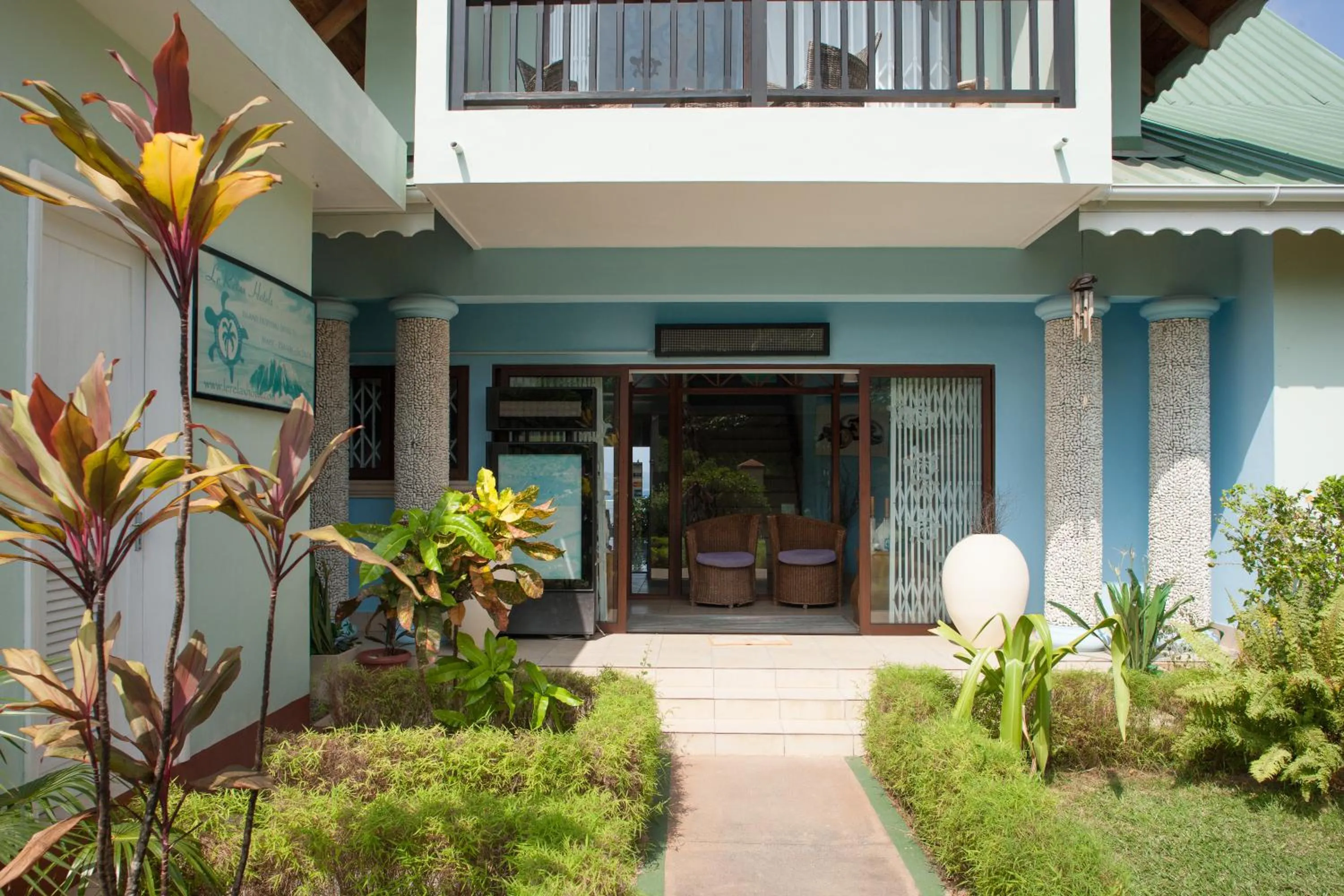 On site in Le Relax Beach House