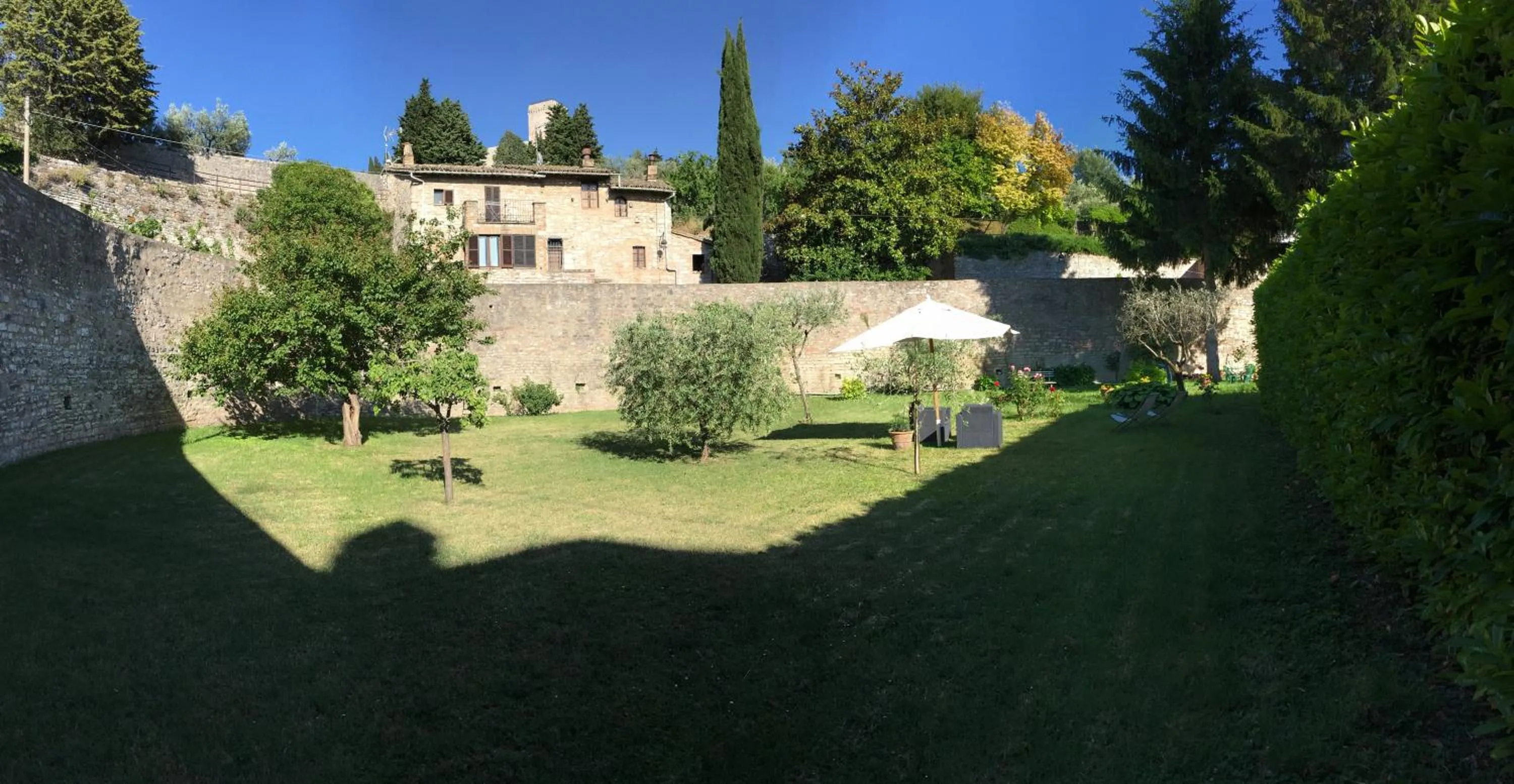 Garden view in Anfihouse B&B and Apartments