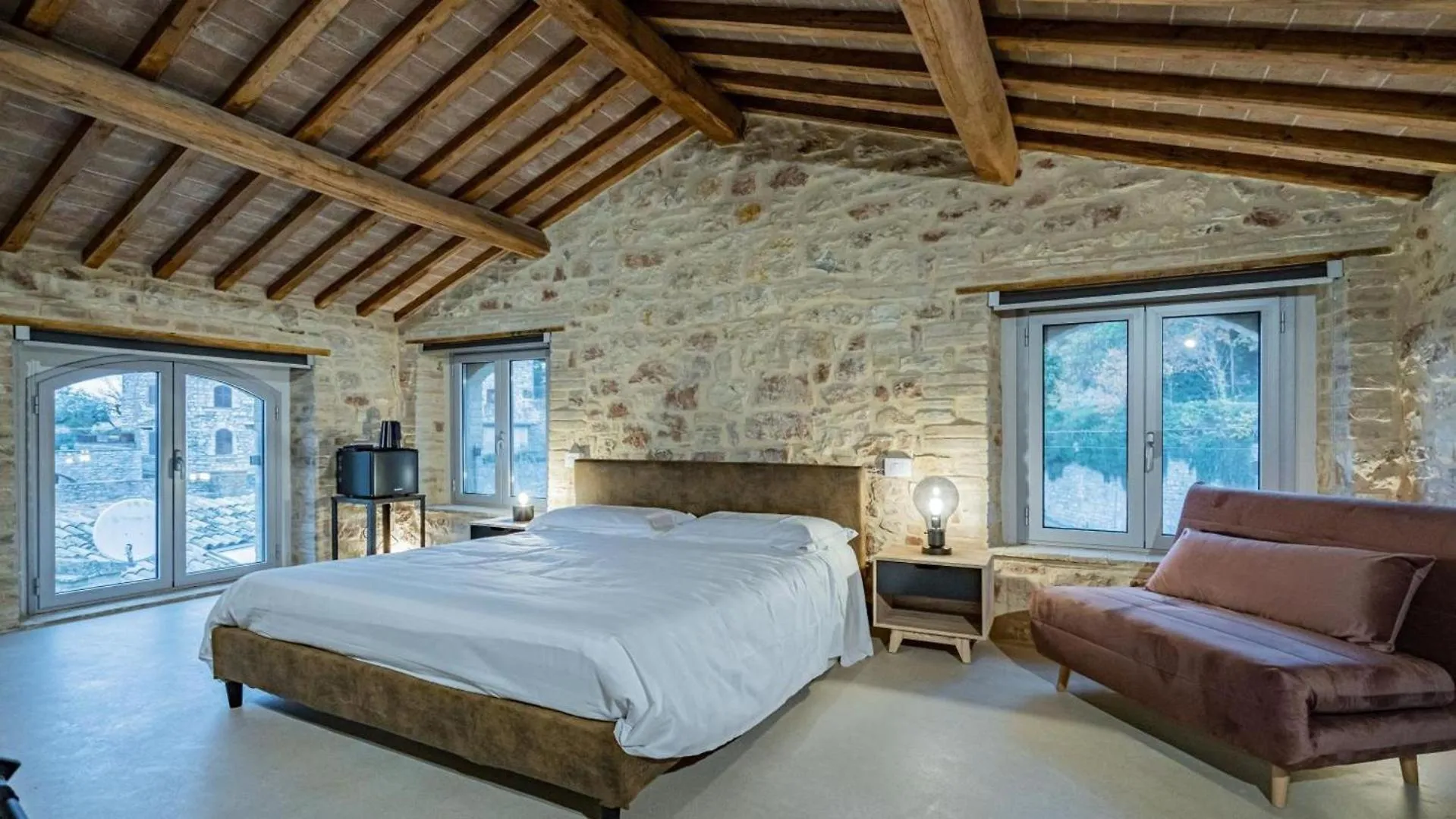 Bed in Anfihouse B&B and Apartments