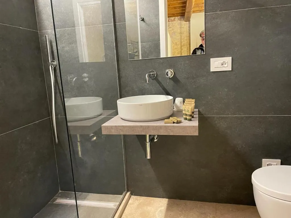 Bathroom in Anfihouse B&B and Apartments