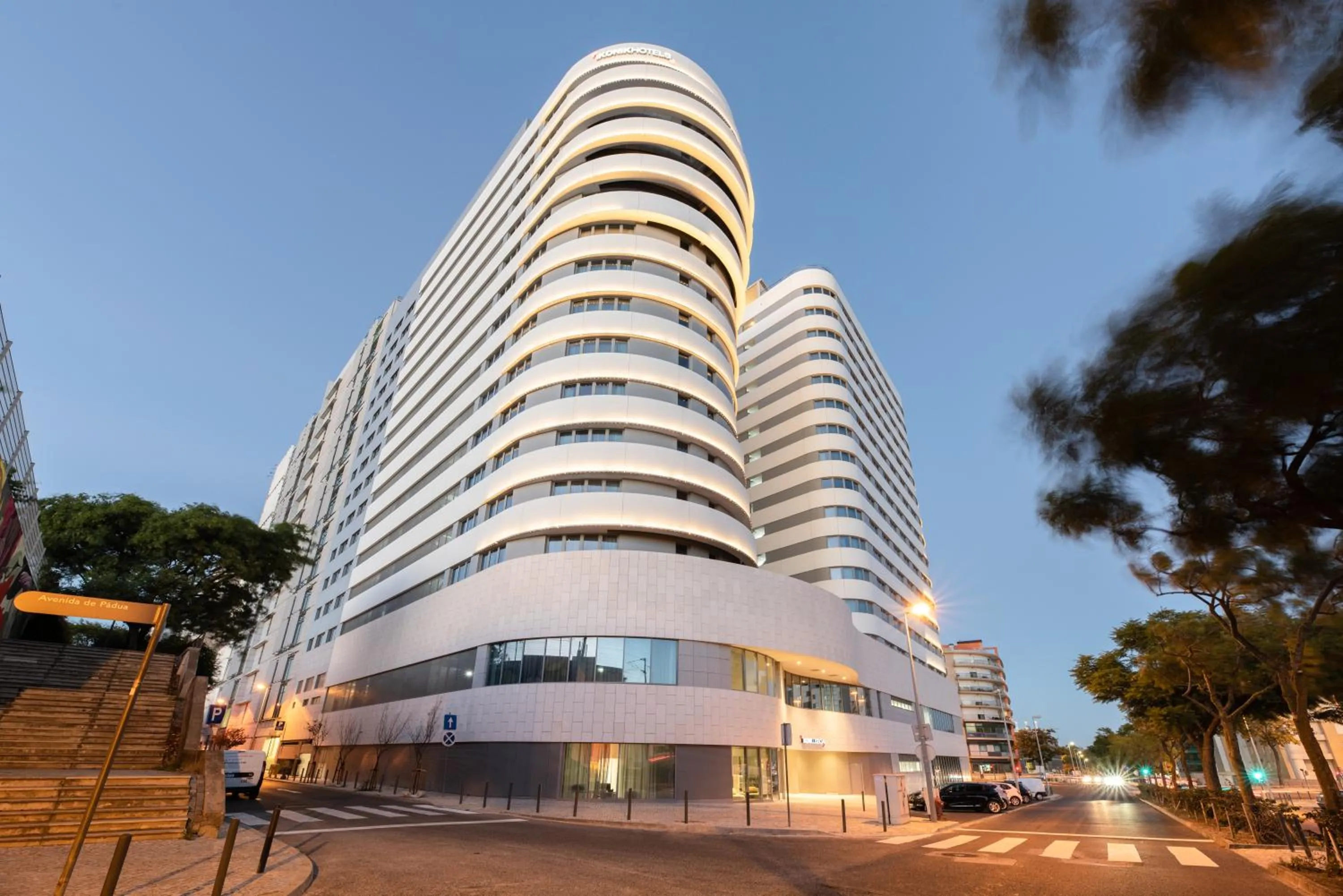 Property building in Ikonik Lisboa