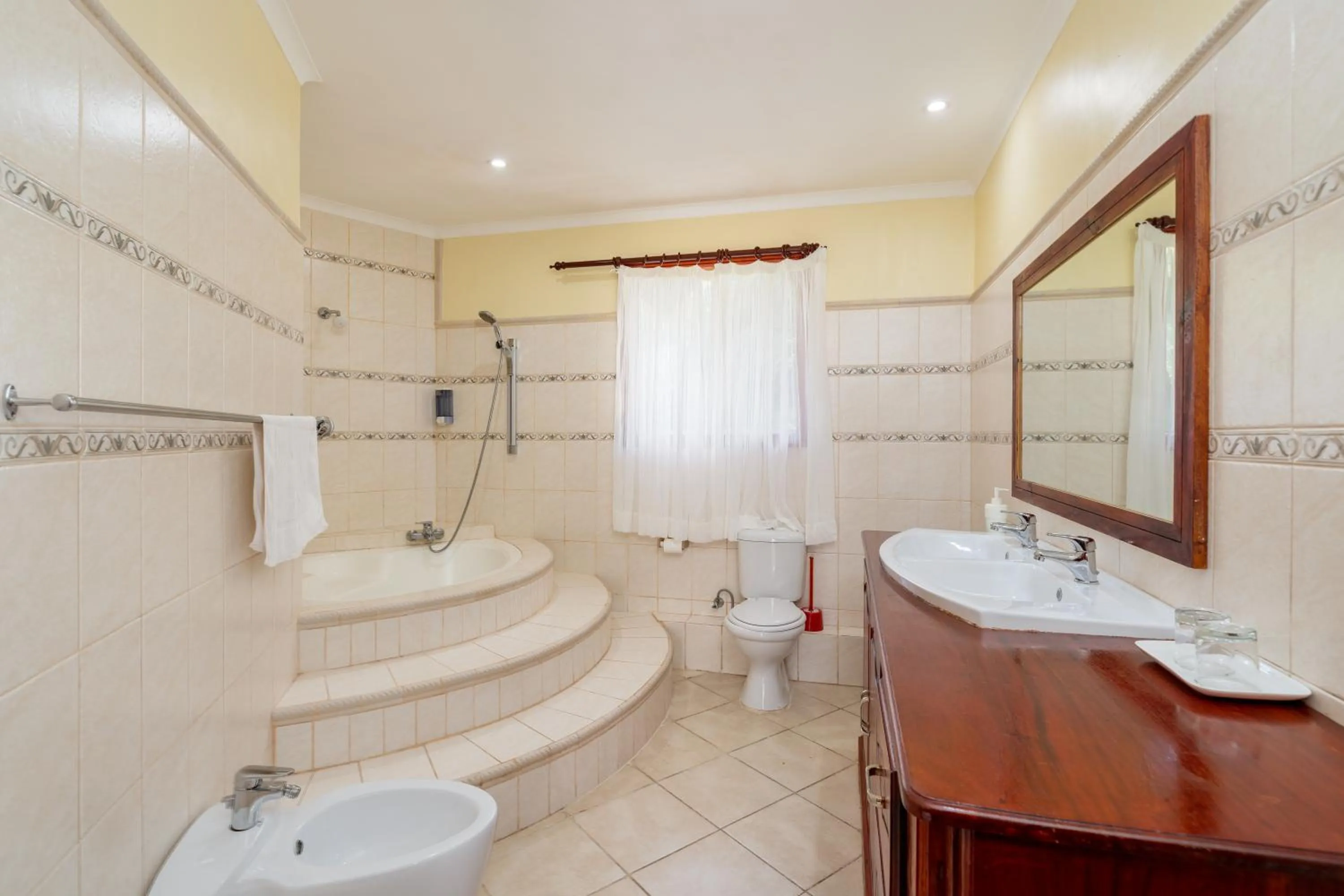 Bathroom in Carana Hilltop Villa Seychelles