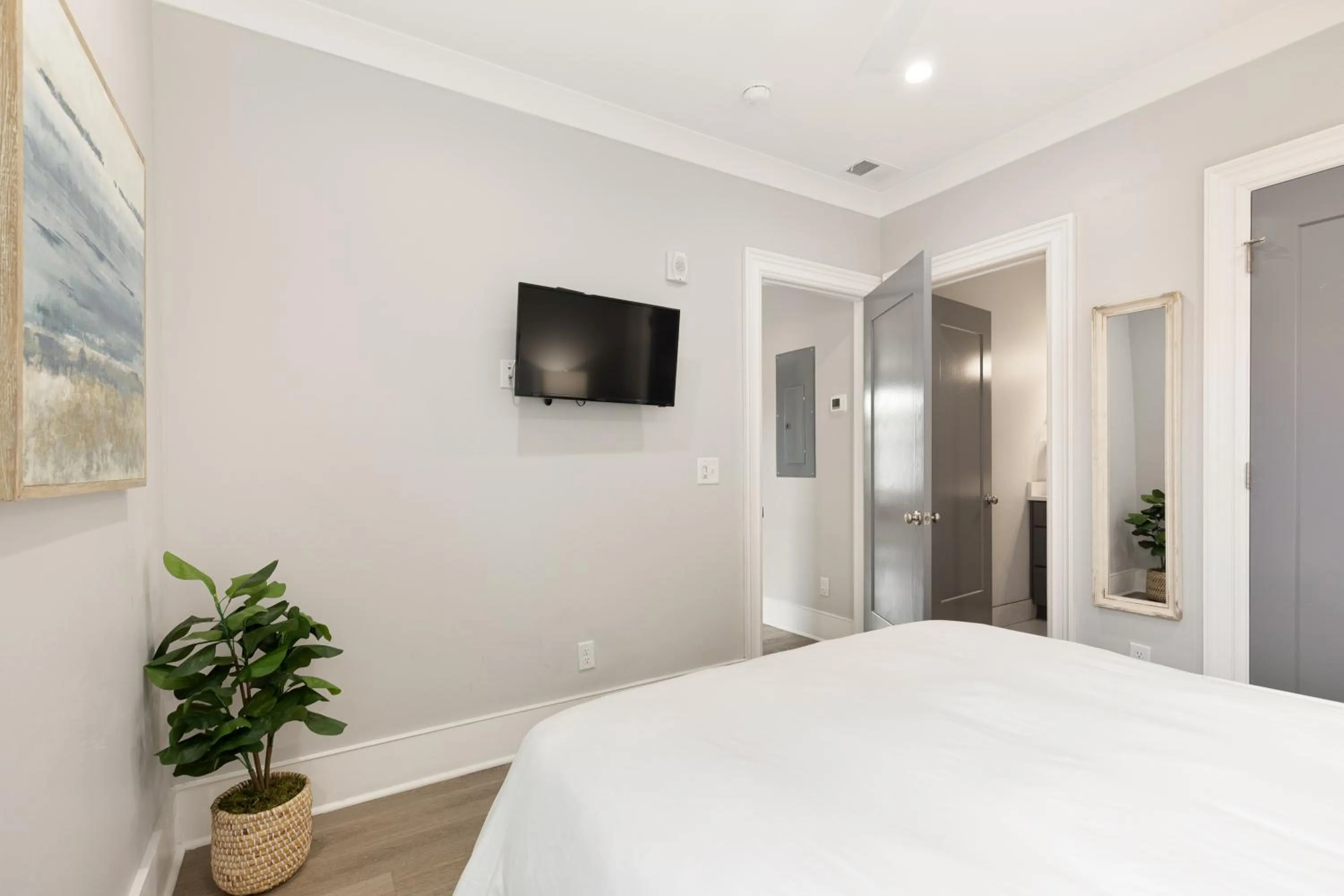 Bed in The Ashley Suite at 122 Spring