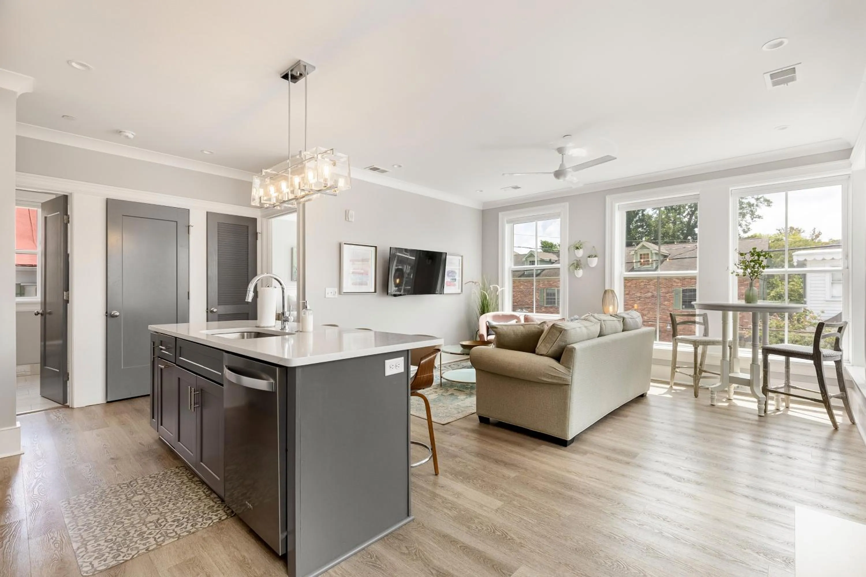 The Ashley Suite at 122 Spring