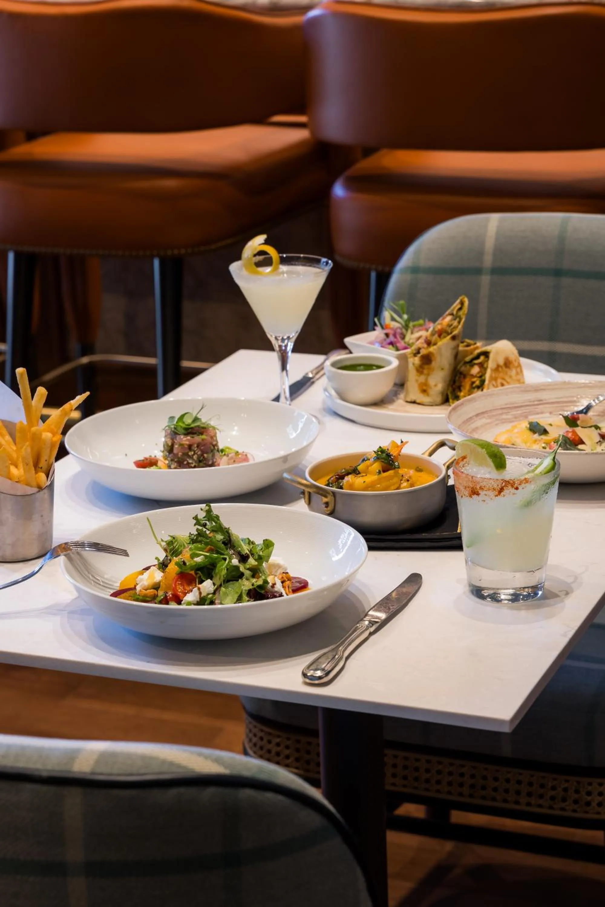 Lounge or bar in Taj Campton Place